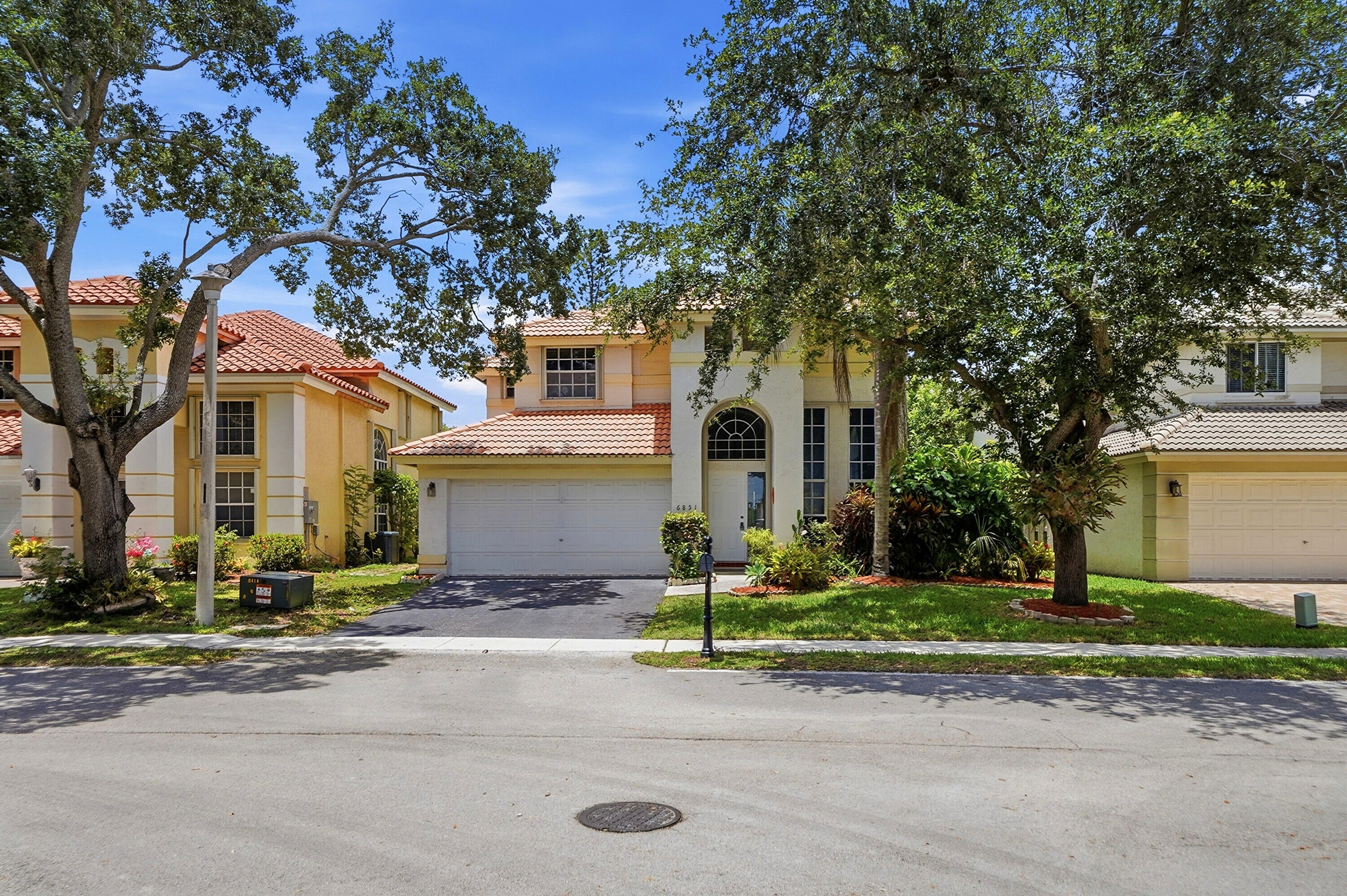 HOLIDAY SPRINGS EAST - Residential