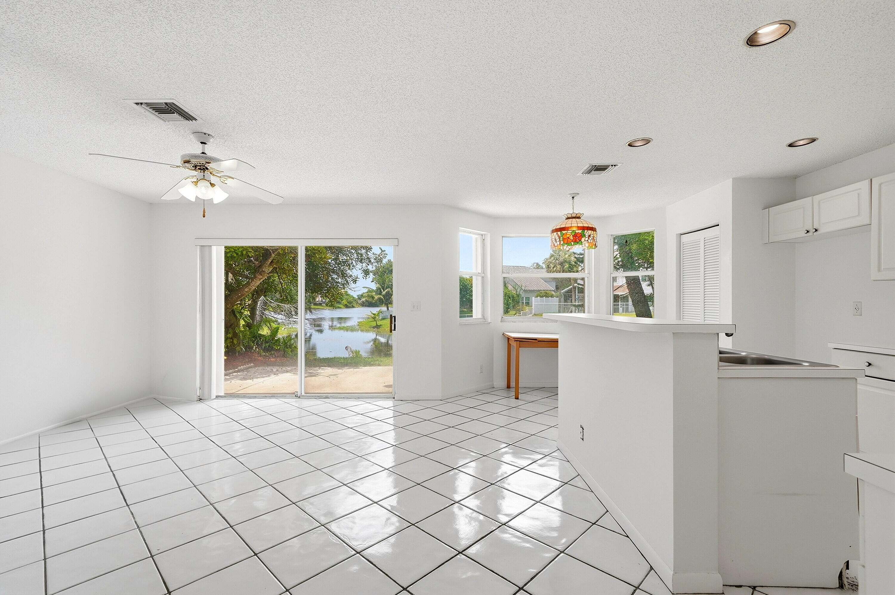 HOLIDAY SPRINGS EAST - Residential