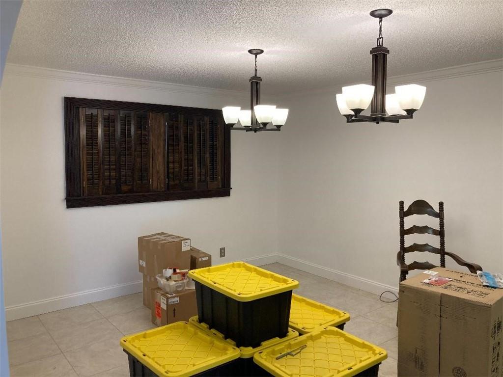 Banyan Lakes - Residential