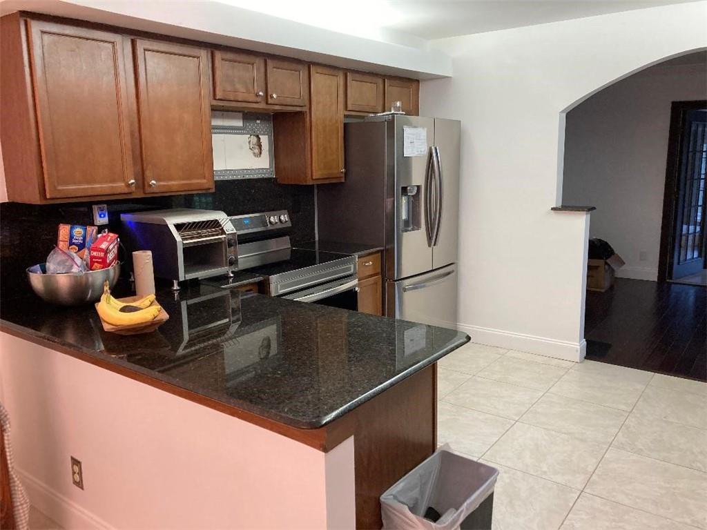 Banyan Lakes - Residential