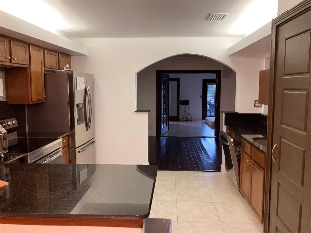 Banyan Lakes - Residential