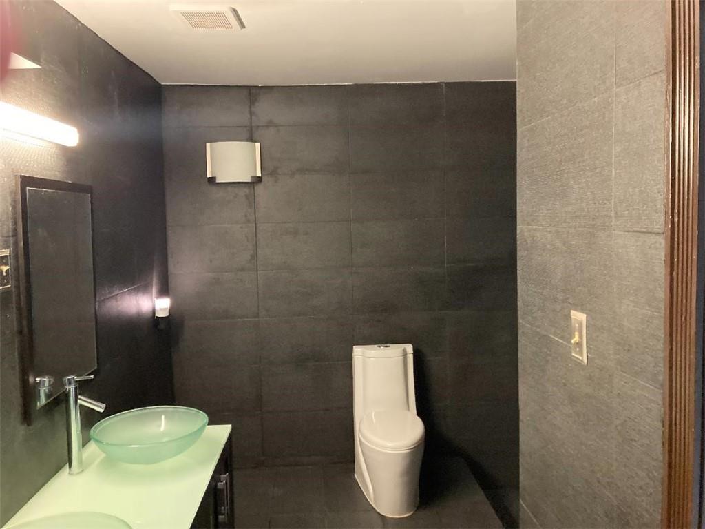 Banyan Lakes - Residential