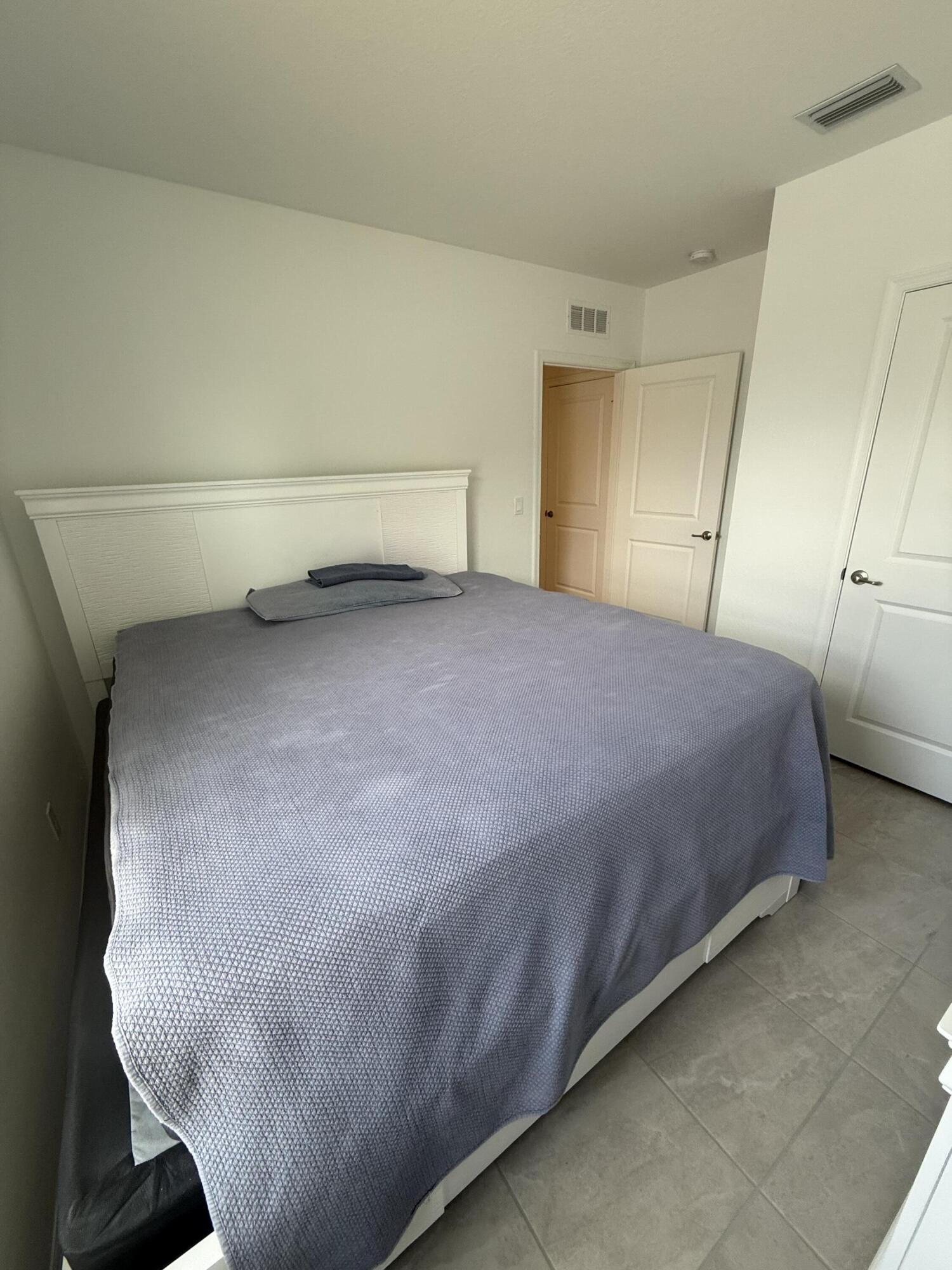 PORT ST LUCIE SECTION 15 - Residential Lease