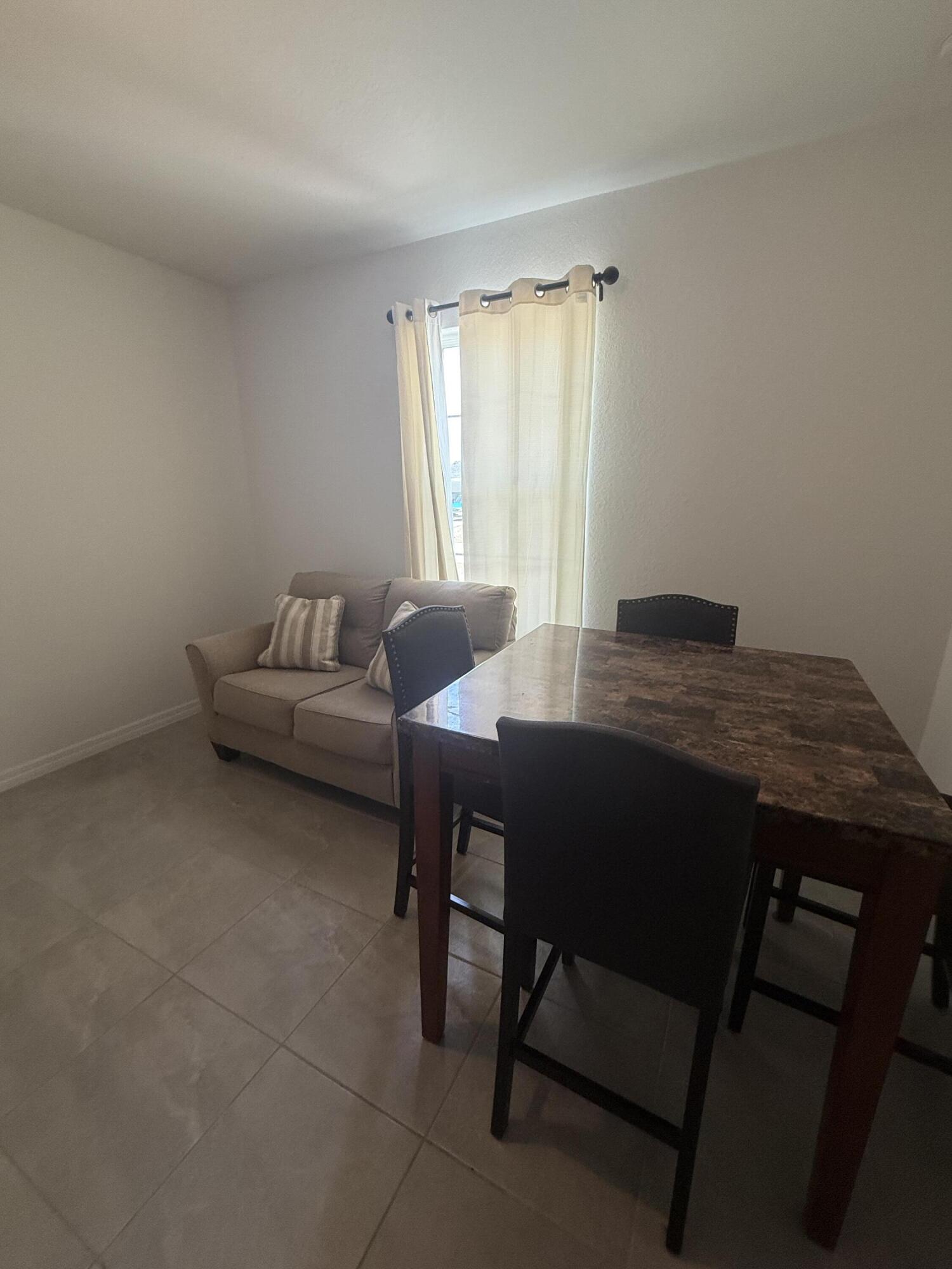 PORT ST LUCIE SECTION 15 - Residential Lease
