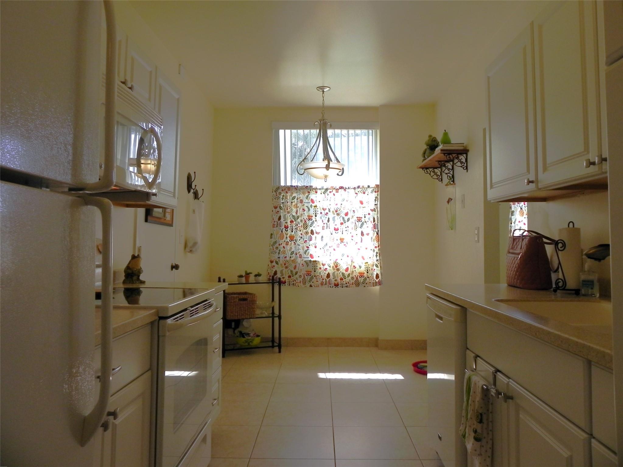 HILLCREST EAST - Residential