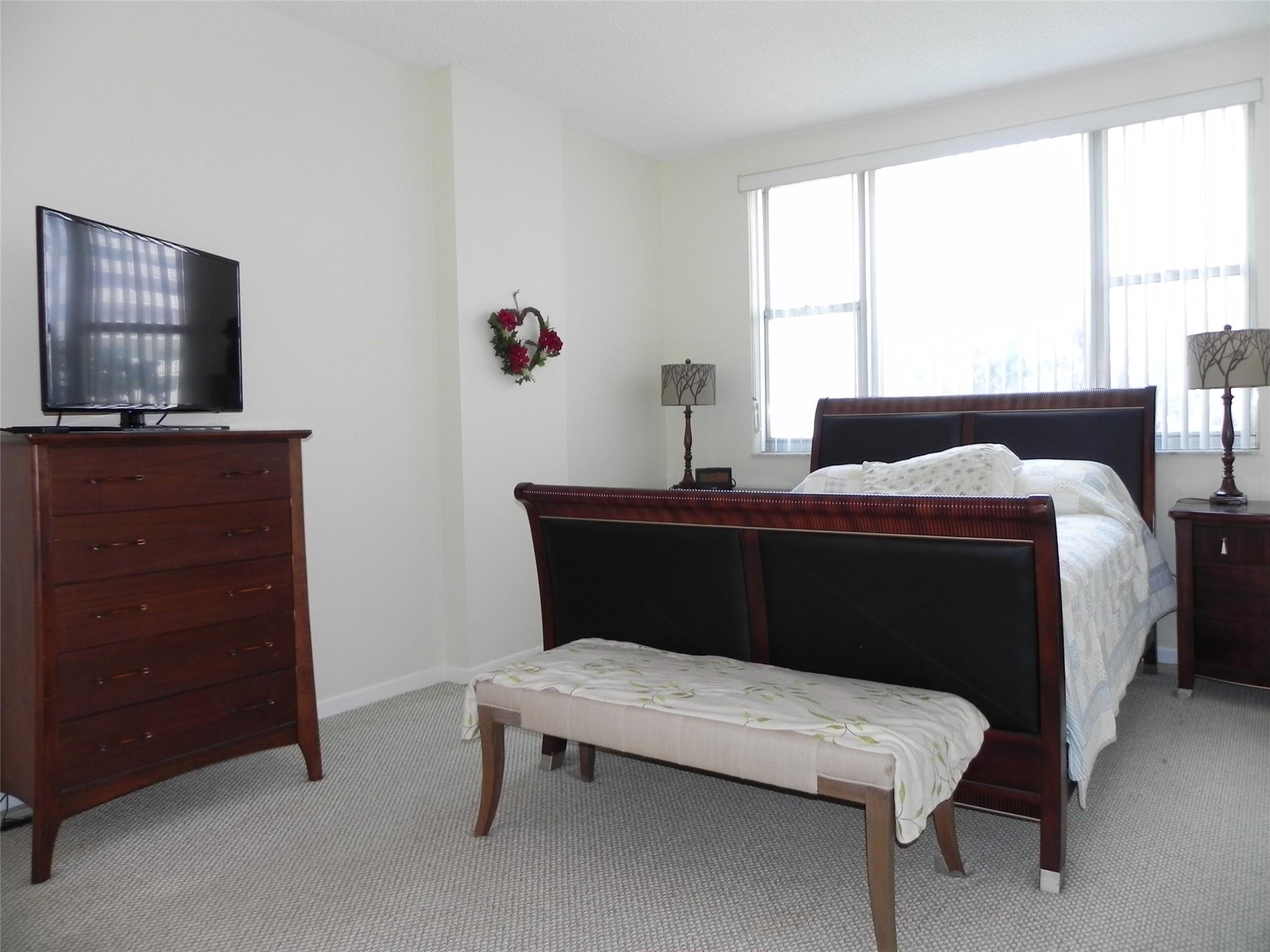 HILLCREST EAST - Residential