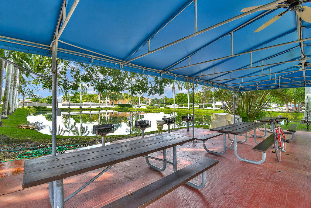 GATE THREE CONDO - Residential