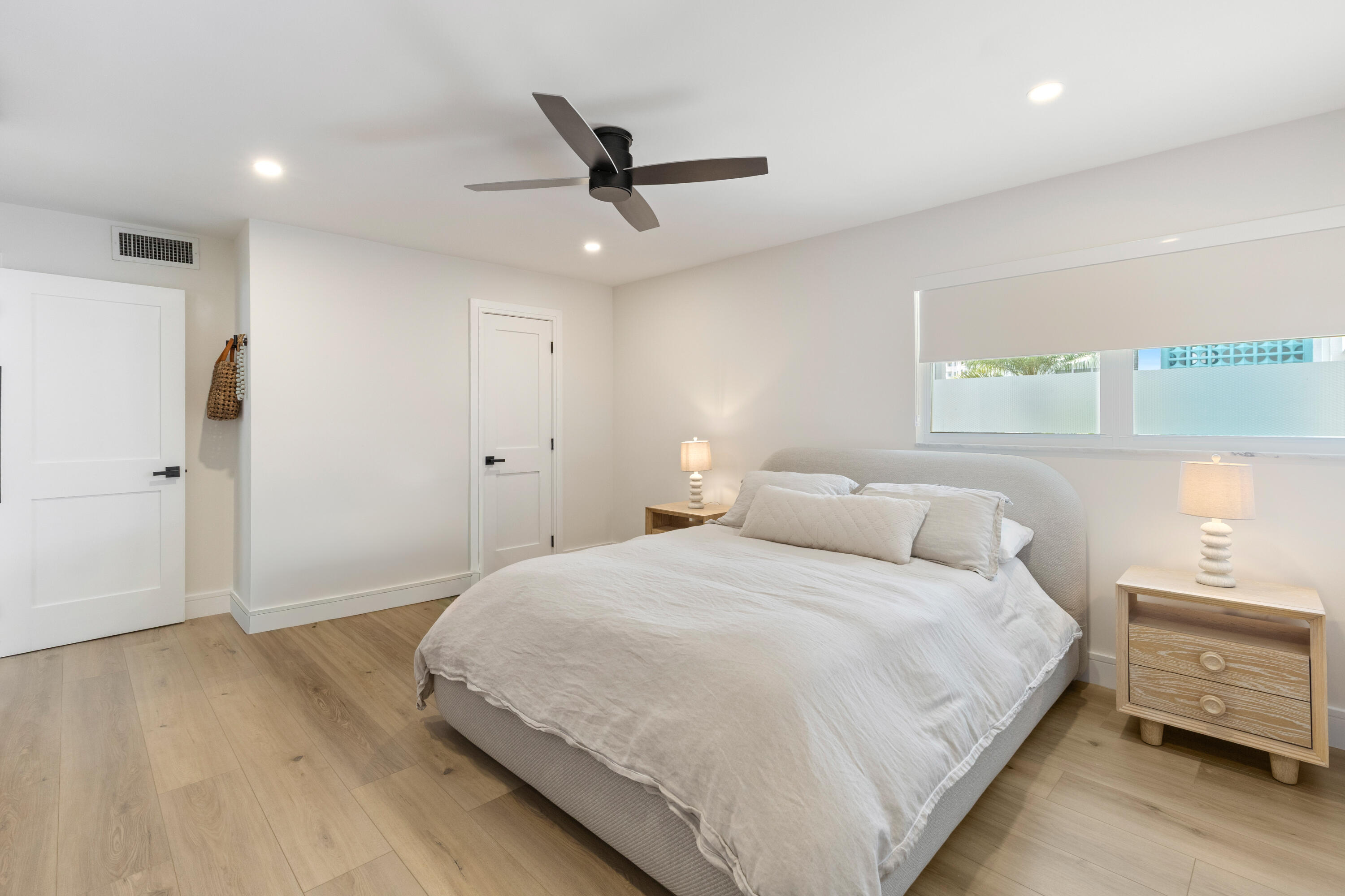 YORKDALES CARALLTON ISLE CONDO - Residential