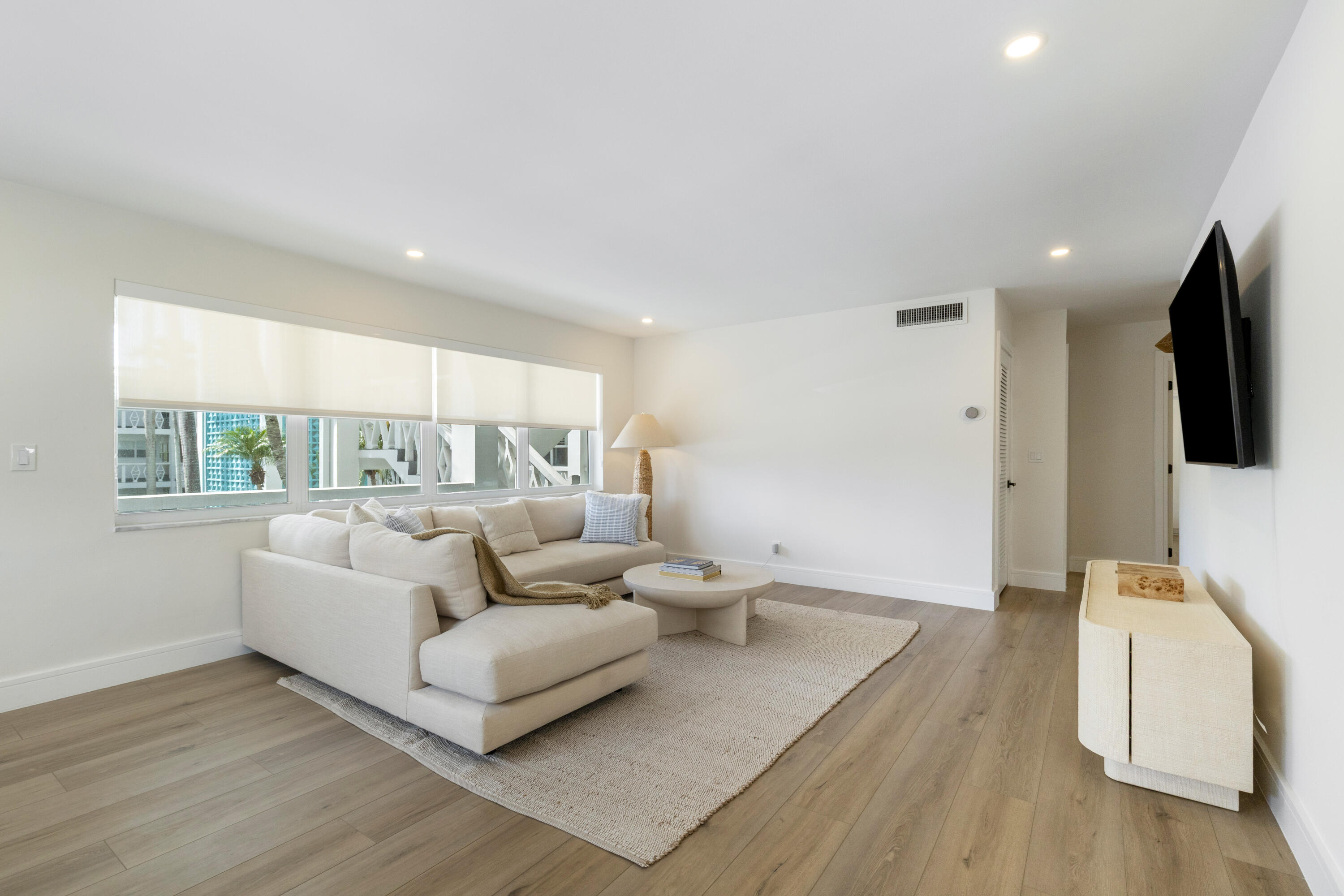 YORKDALES CARALLTON ISLE CONDO - Residential