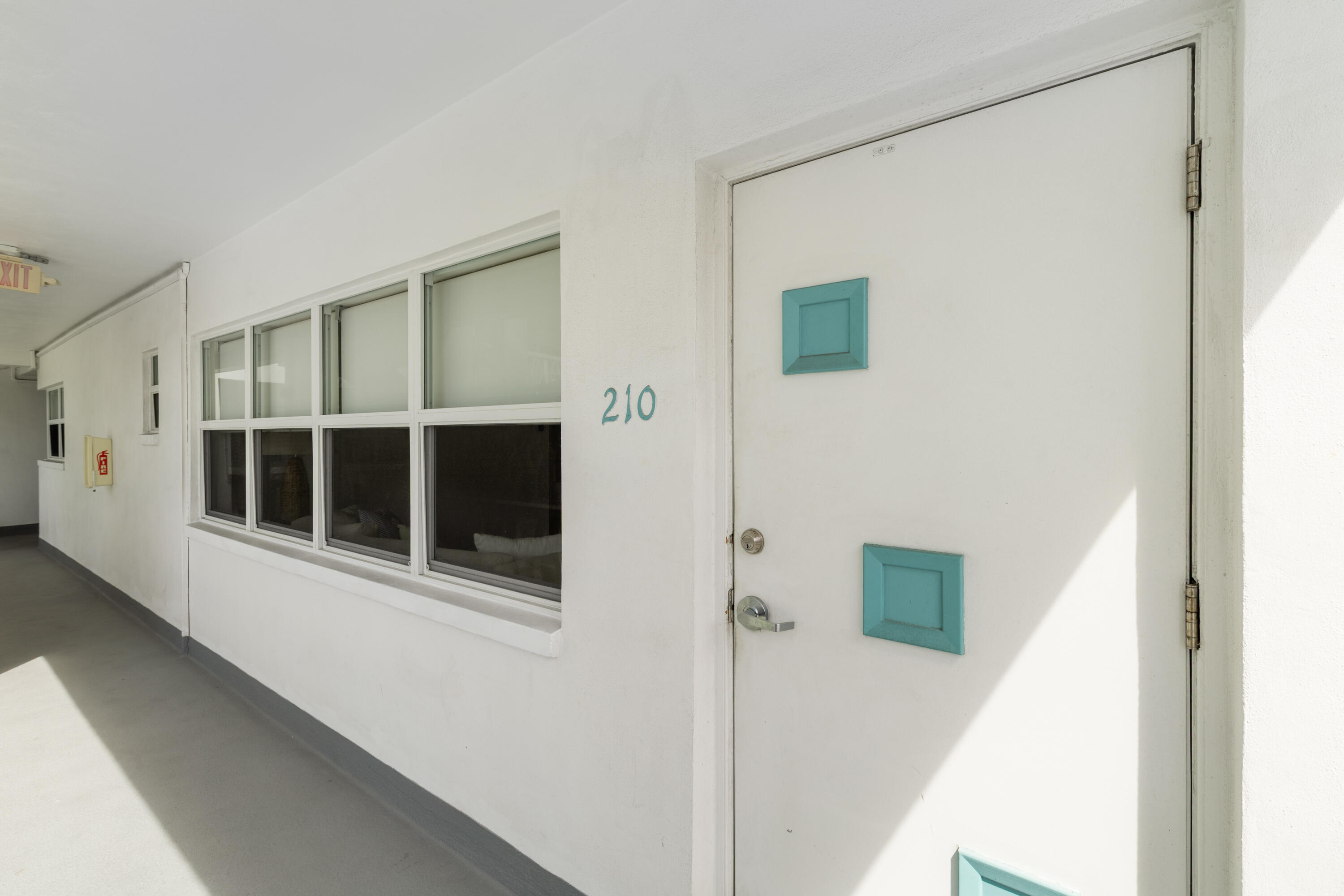 YORKDALES CARALLTON ISLE CONDO - Residential