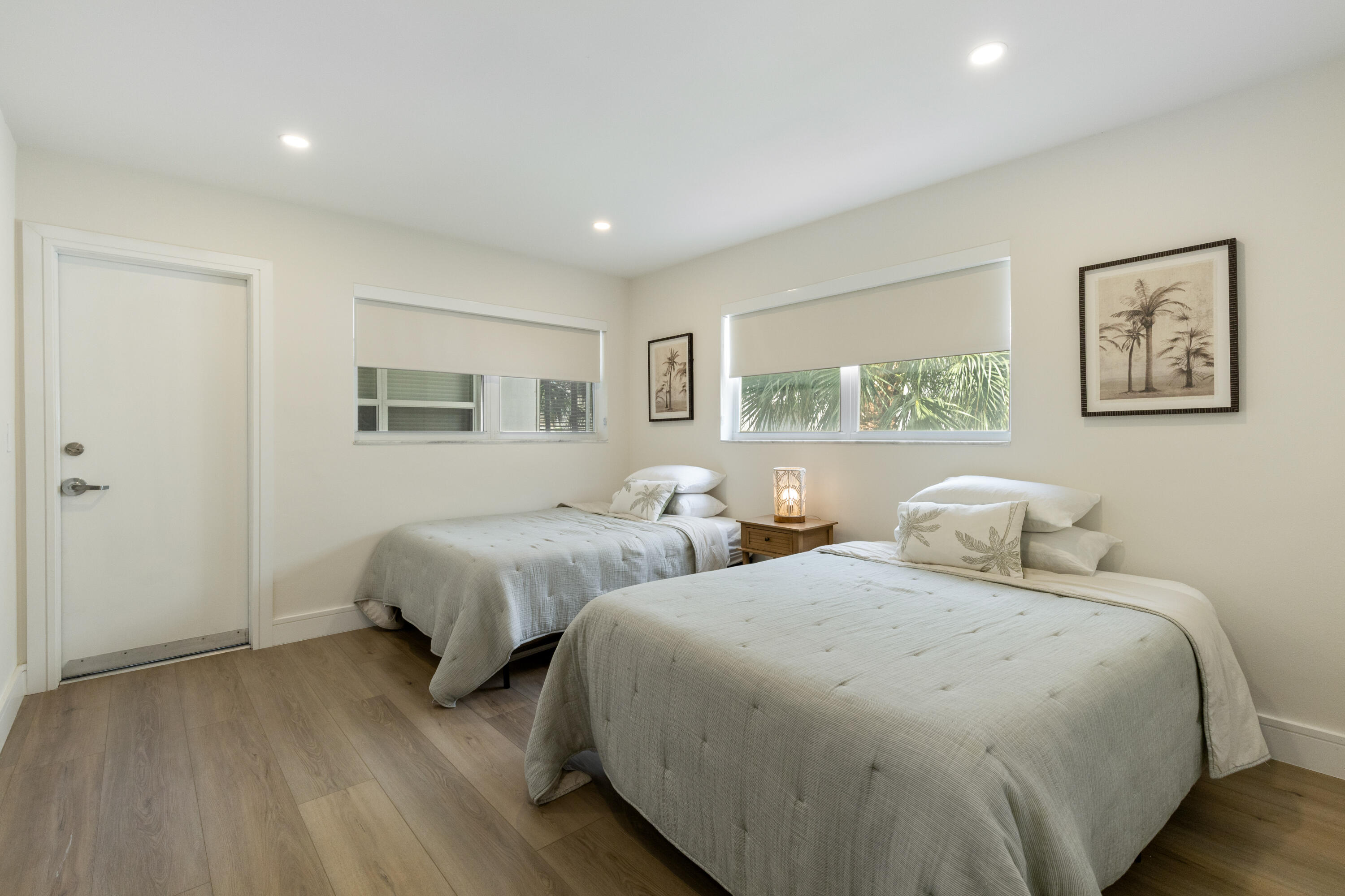 YORKDALES CARALLTON ISLE CONDO - Residential