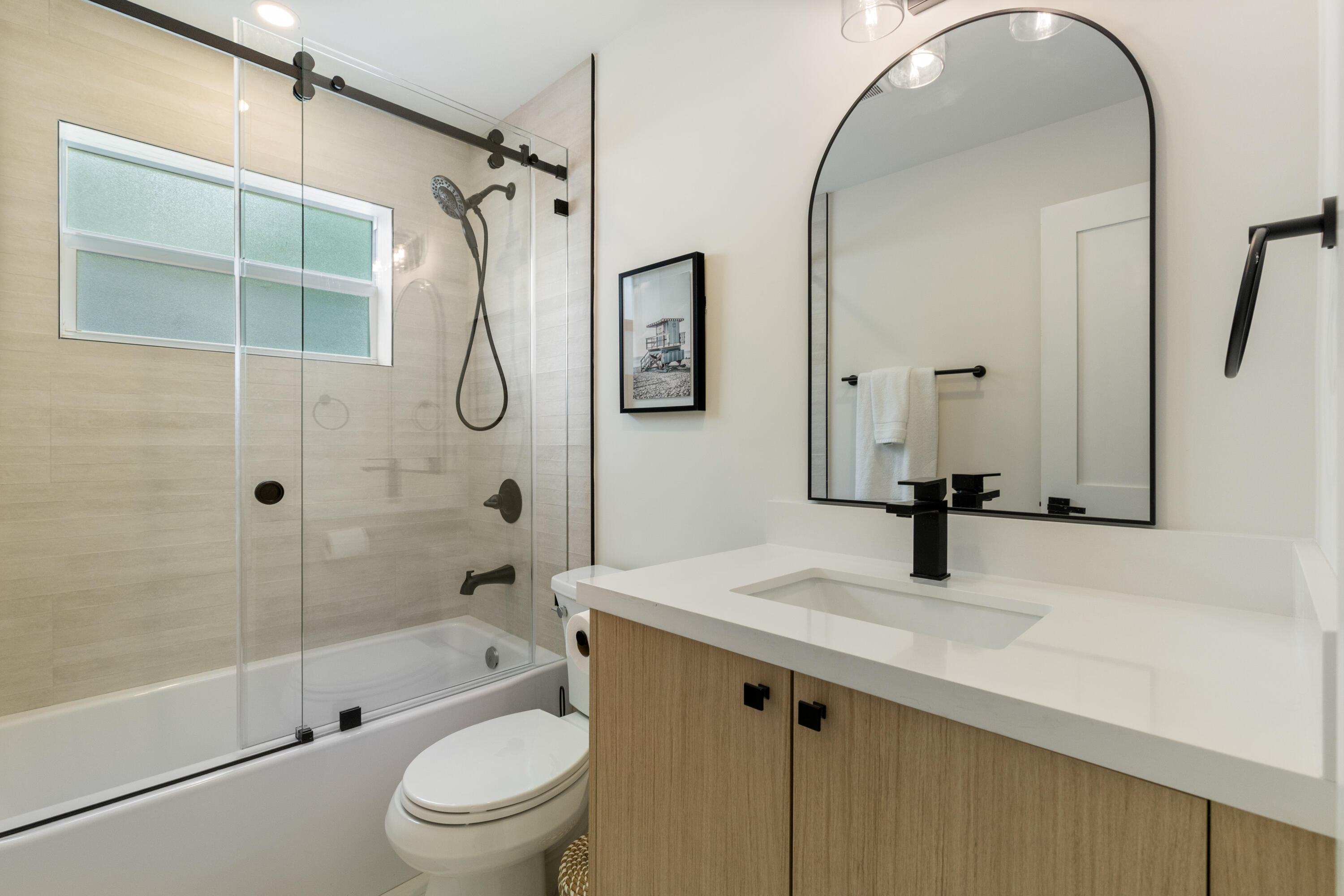 YORKDALES CARALLTON ISLE CONDO - Residential