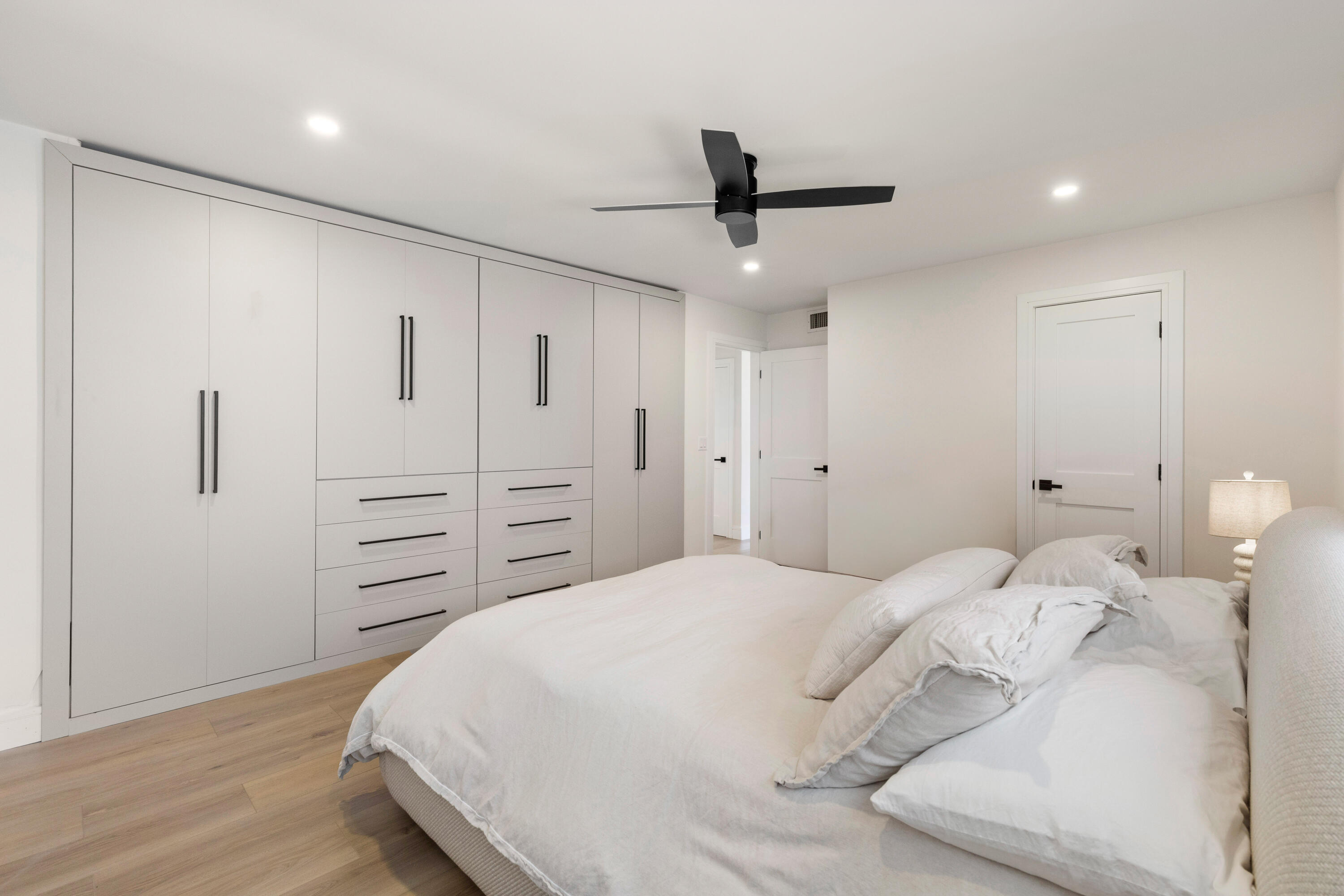 YORKDALES CARALLTON ISLE CONDO - Residential