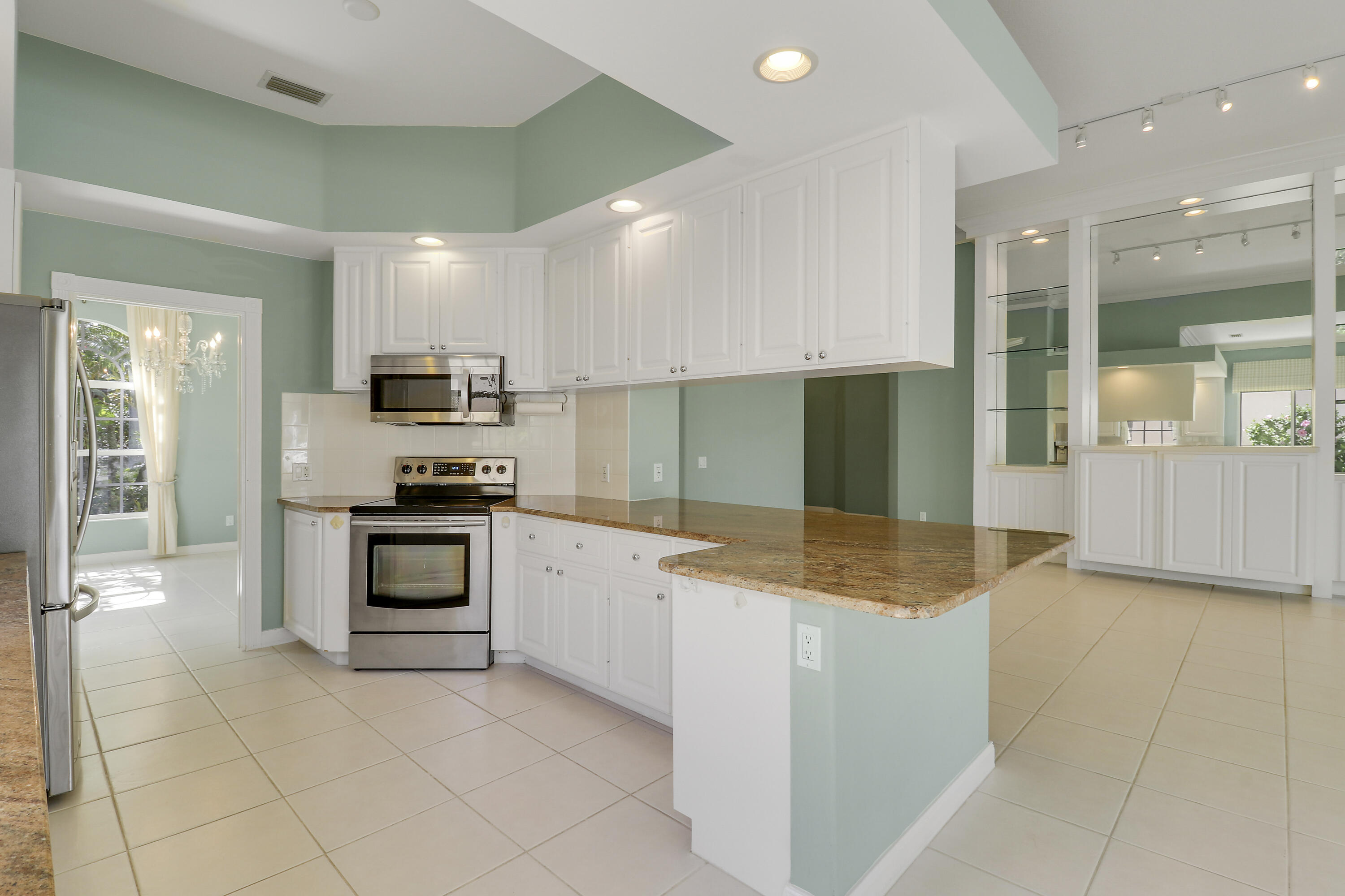ISLES AT PALM BEACH GARDENS - Residential