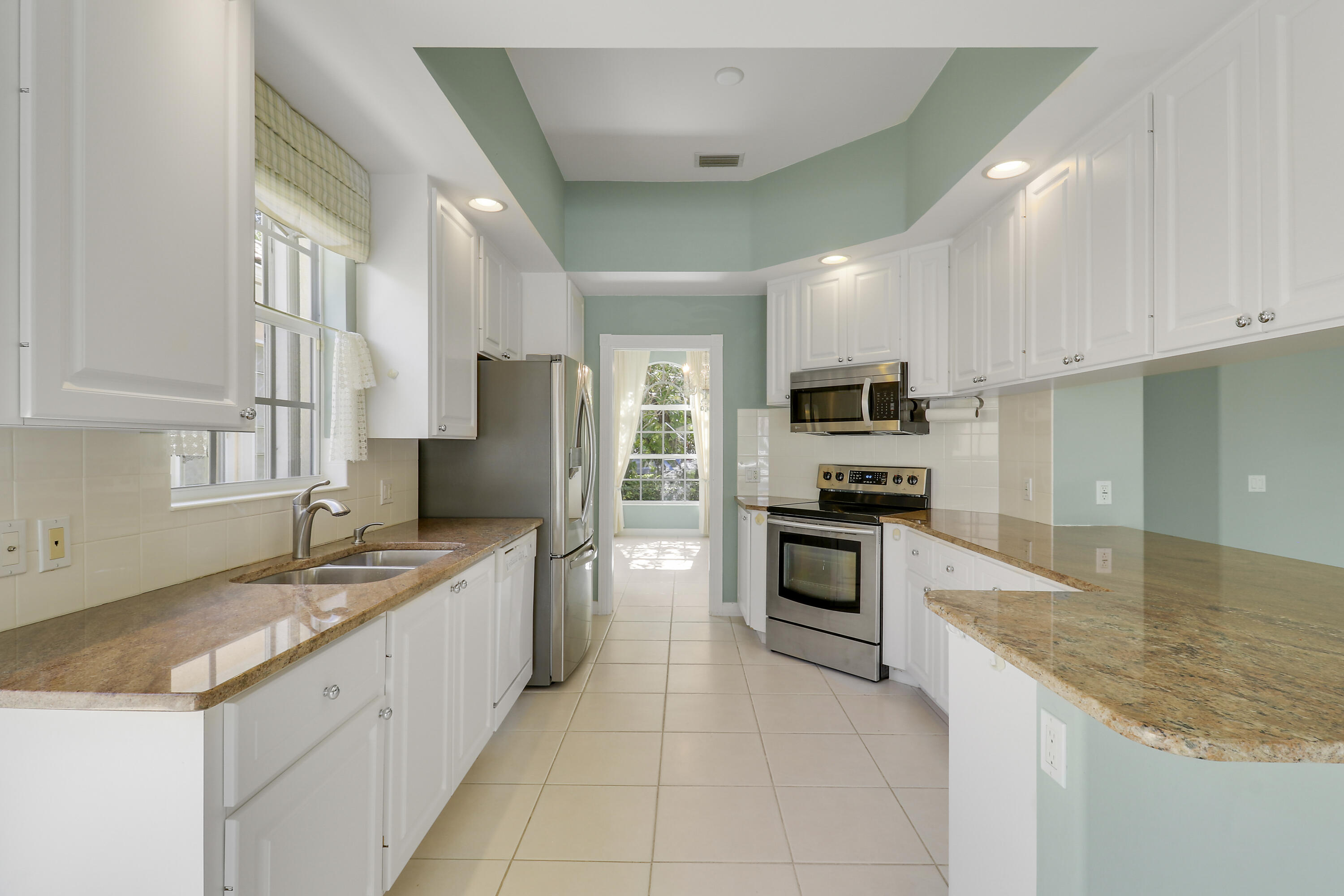 ISLES AT PALM BEACH GARDENS - Residential