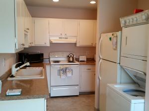 PINES OF DELRAY CONDO ONE - Residential Lease