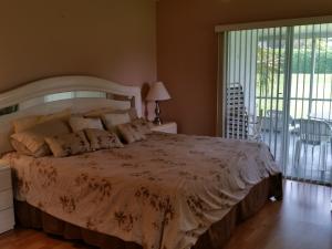 PINES OF DELRAY CONDO ONE - Residential Lease
