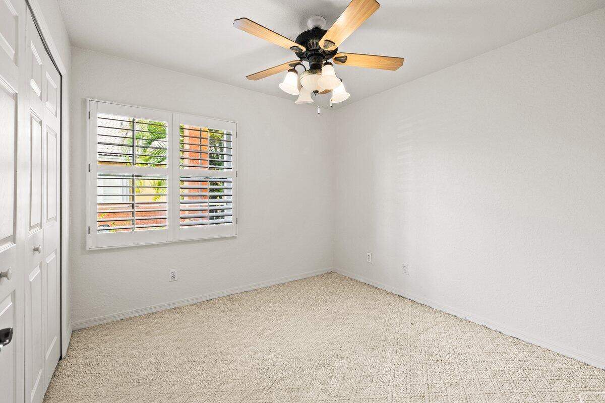 HEFTLER HOMES AT PEMBROKE SHORES - Residential