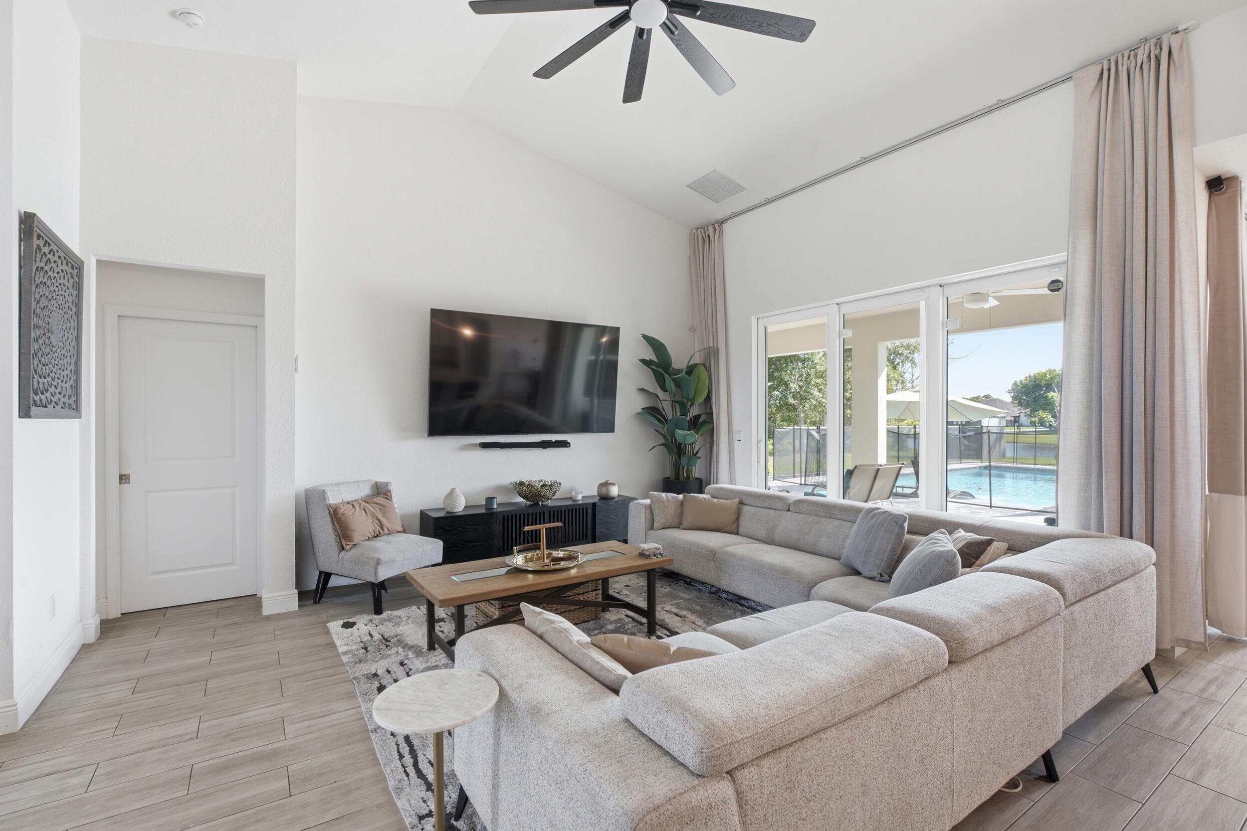 PORT ST LUCIE SECTION 33 - Residential