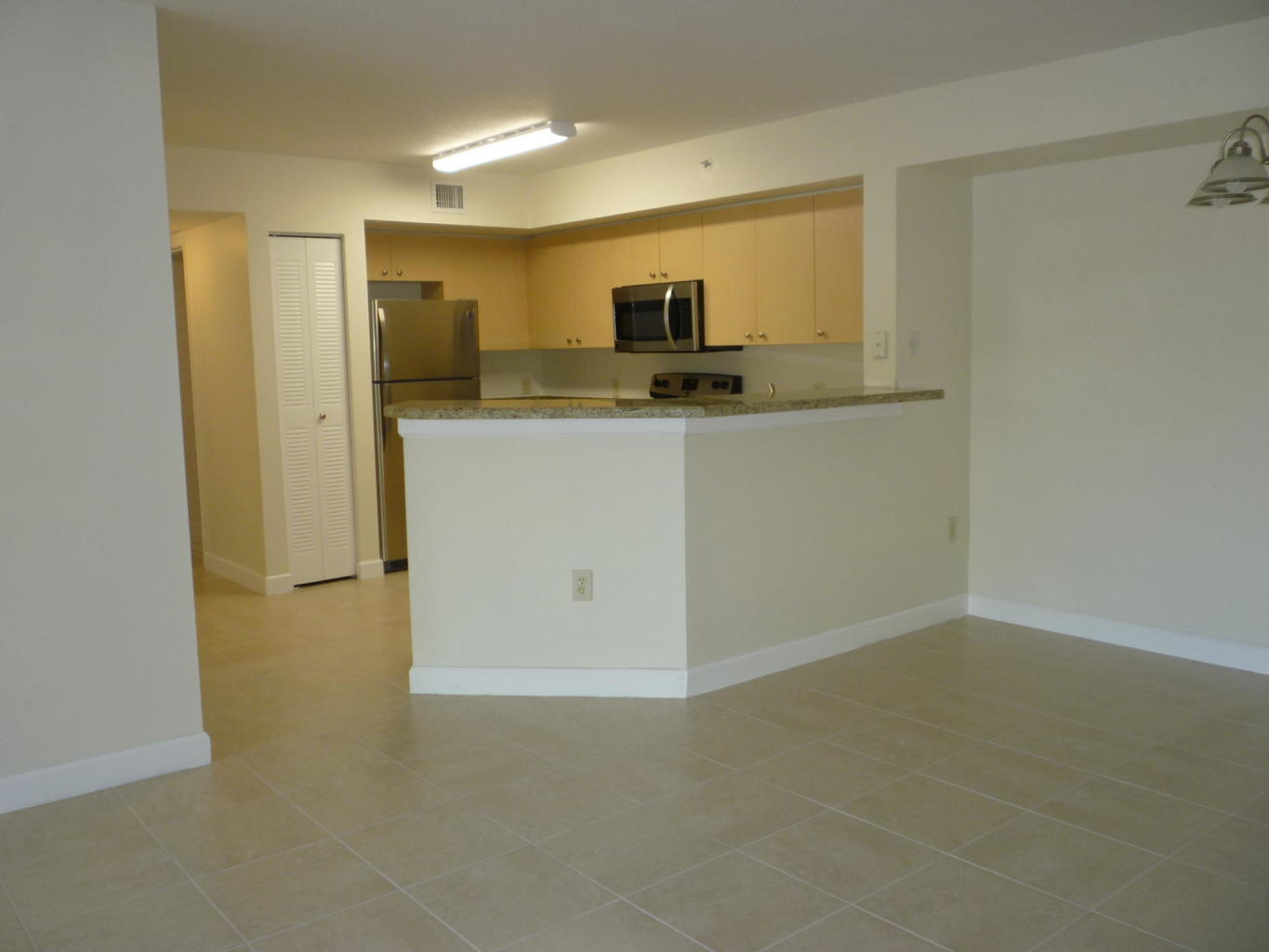 EMERALD ISLE AT LAGUNA LAKES CONDO - Residential Lease