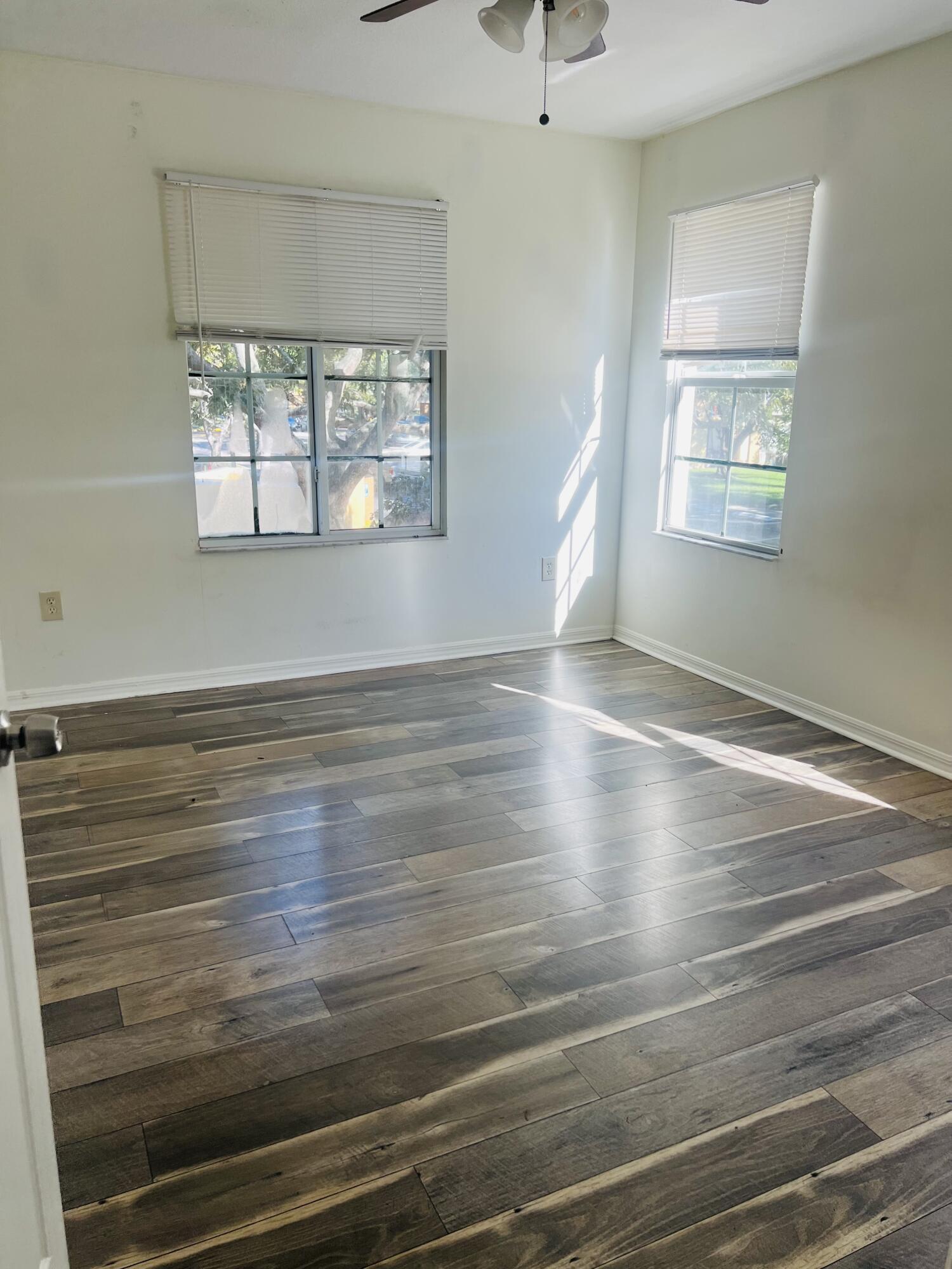 EMERALD ISLE AT LAGUNA LAKES CONDO - Residential Lease