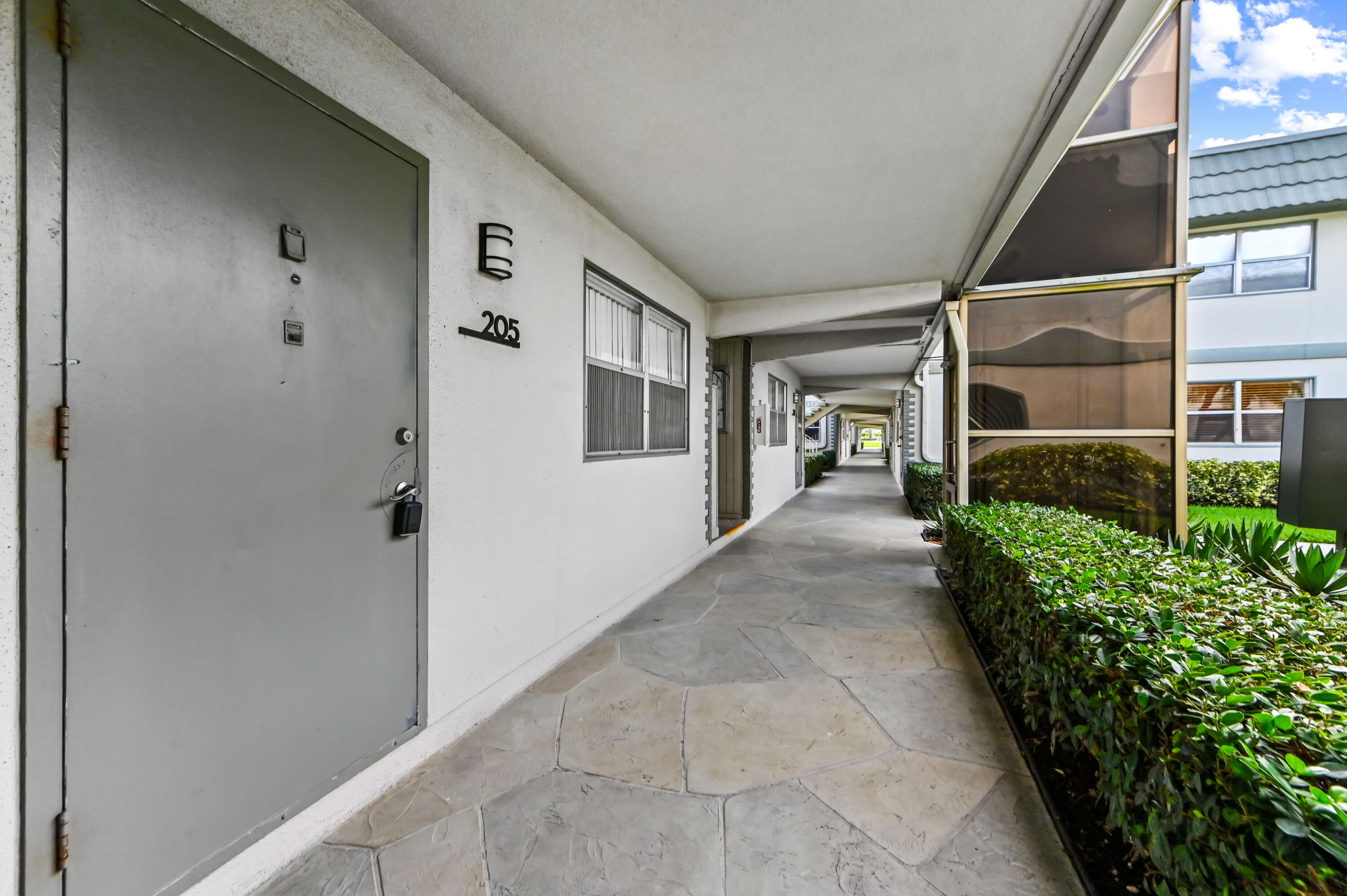 KINGS POINT FLANDERS CONDOS - Residential