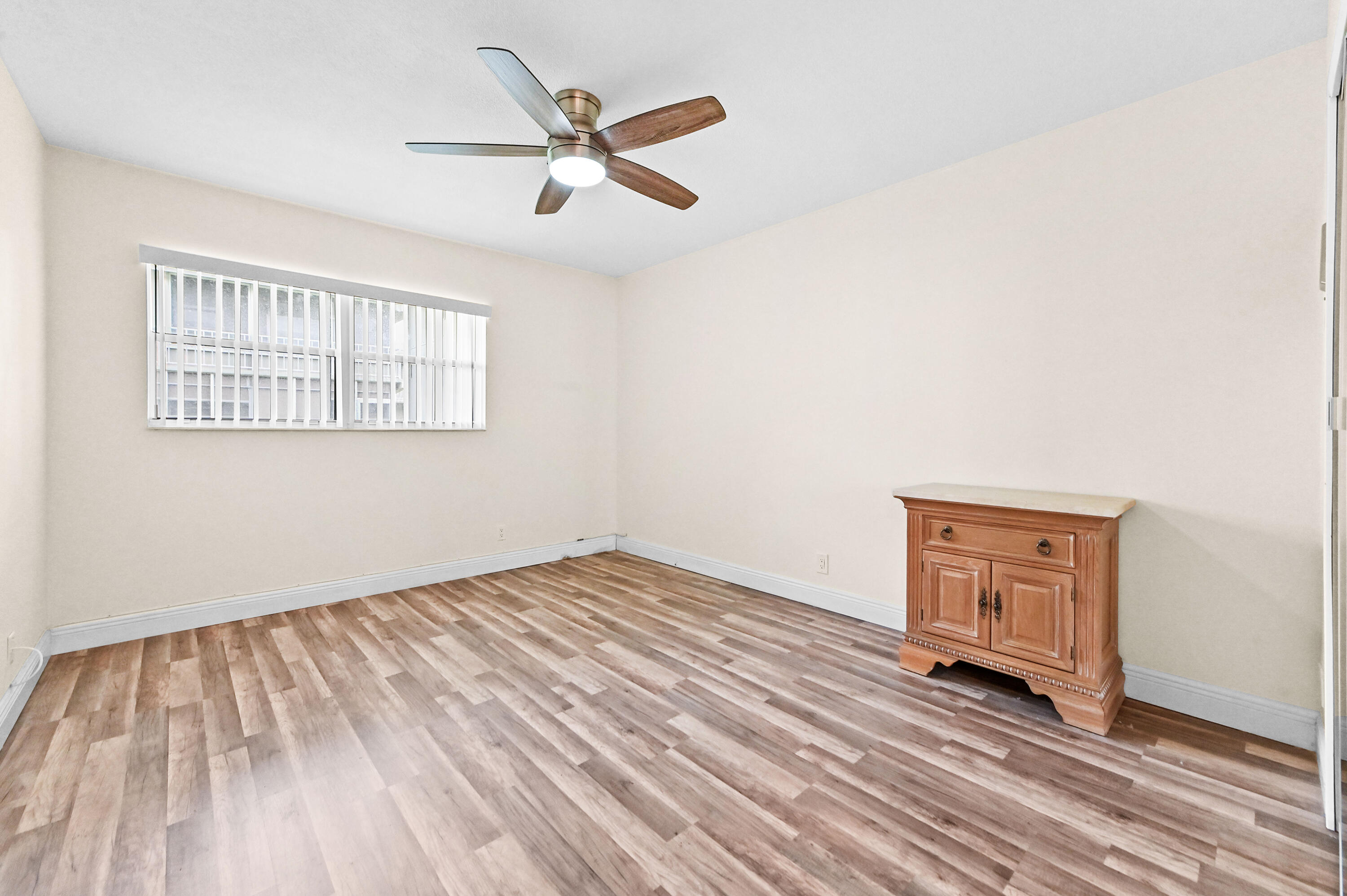 KINGS POINT FLANDERS CONDOS - Residential