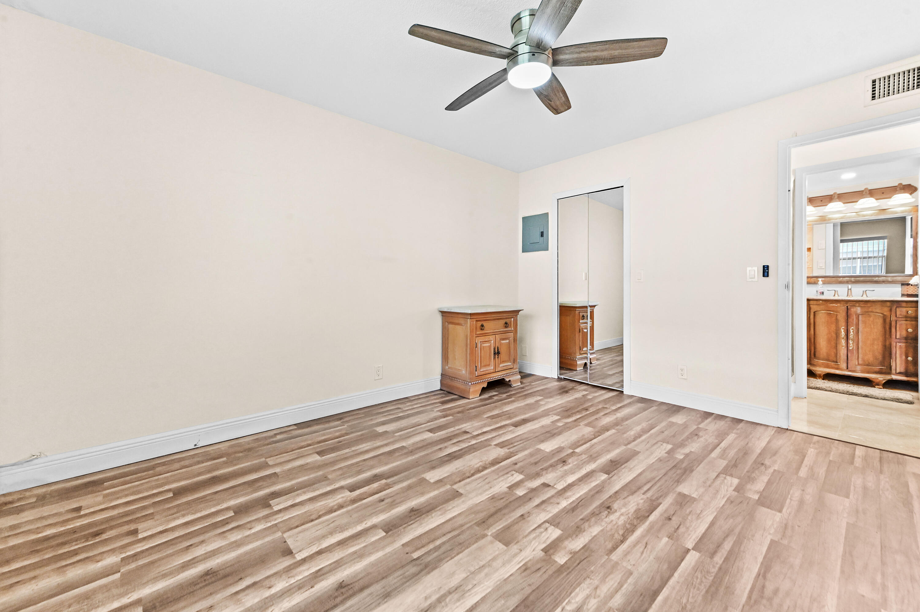 KINGS POINT FLANDERS CONDOS - Residential