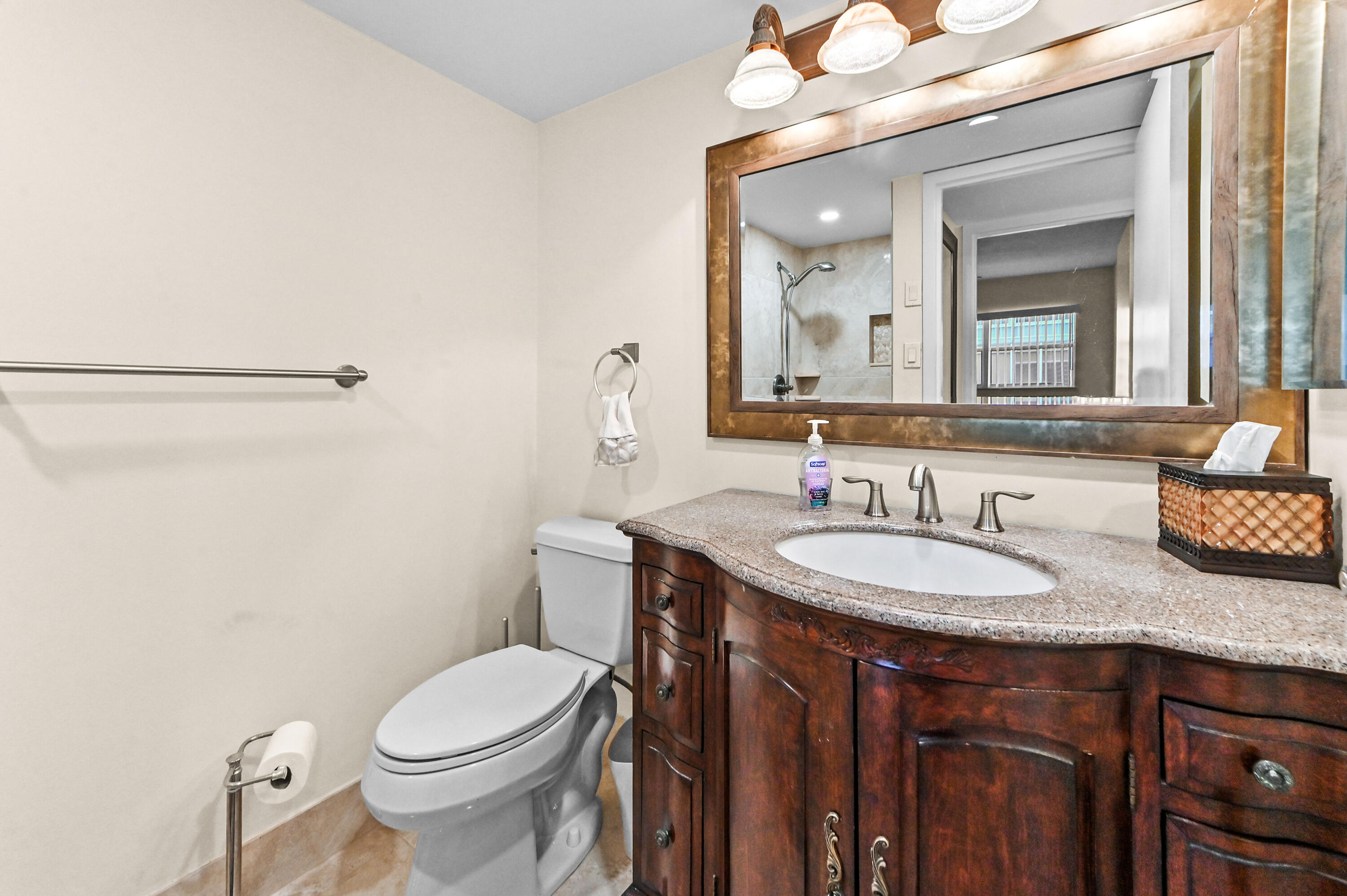 KINGS POINT FLANDERS CONDOS - Residential