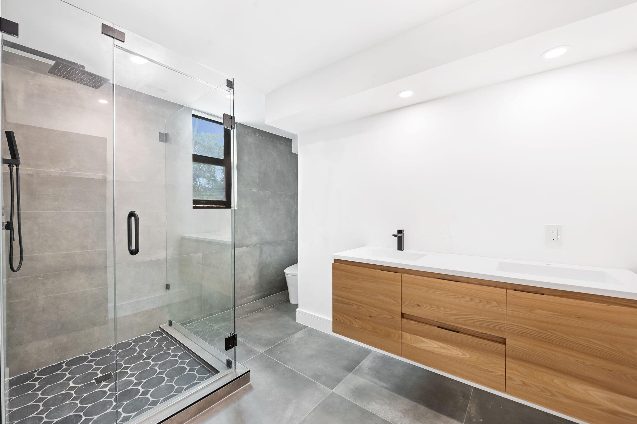 VICTORIA ISLES - Residential