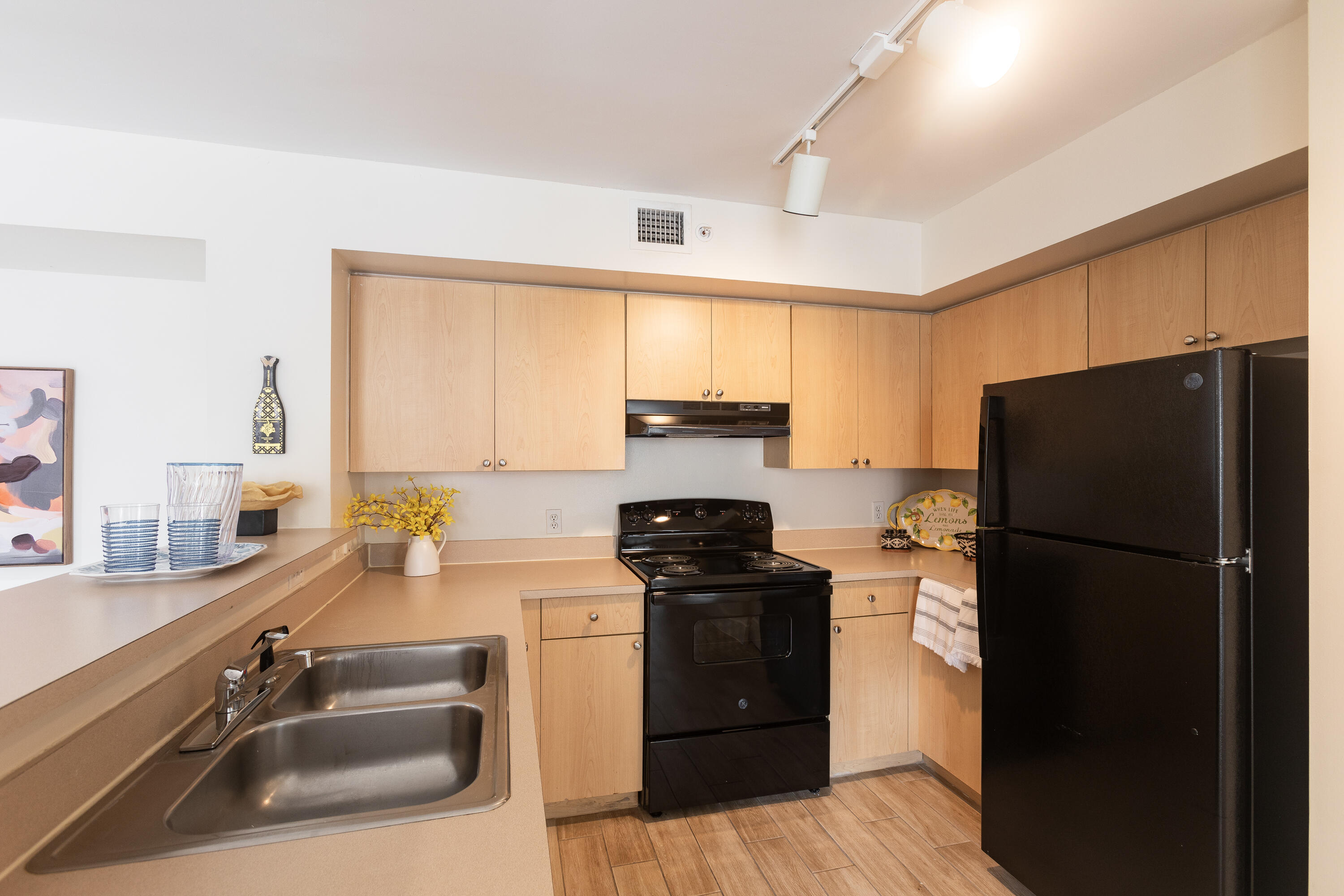 VVDW - Residential Lease