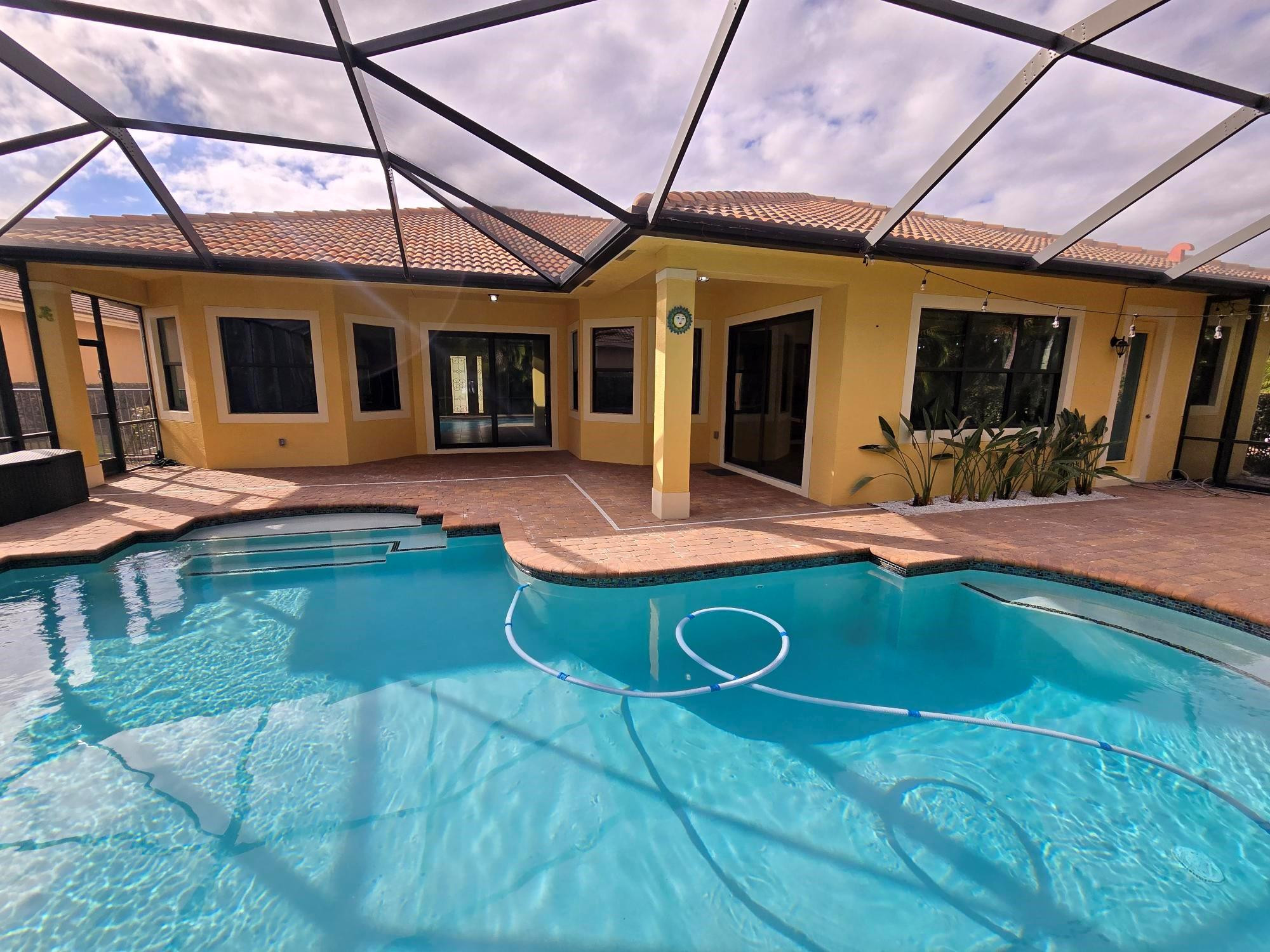 THE FALLS OF JENSEN BEACH - Residential Lease