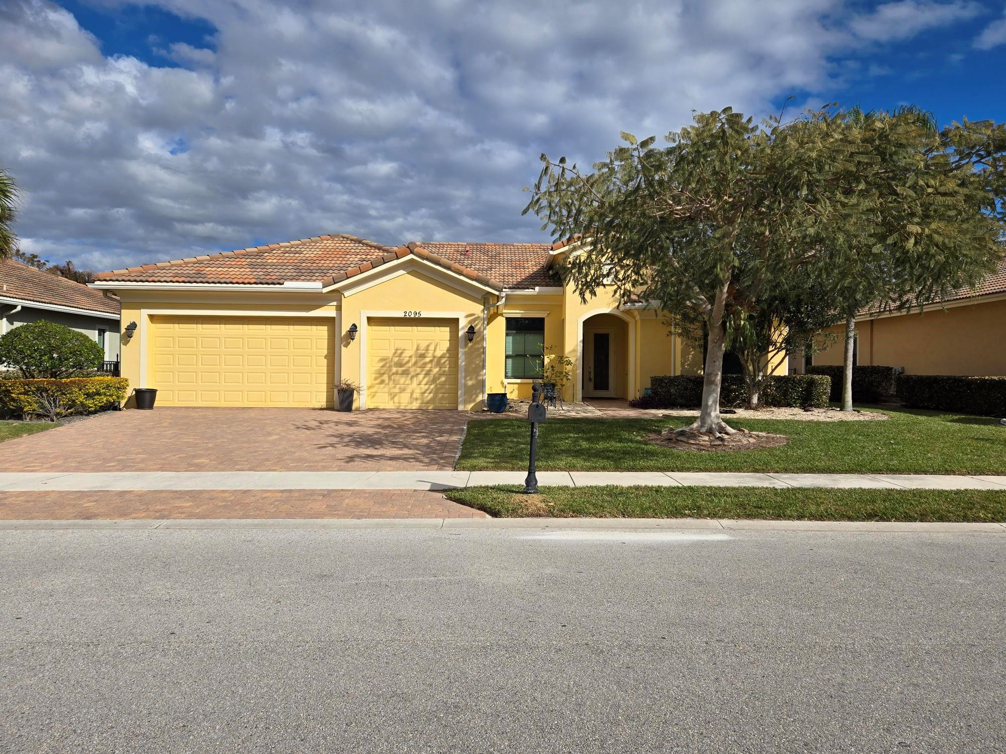 THE FALLS OF JENSEN BEACH - Residential Lease