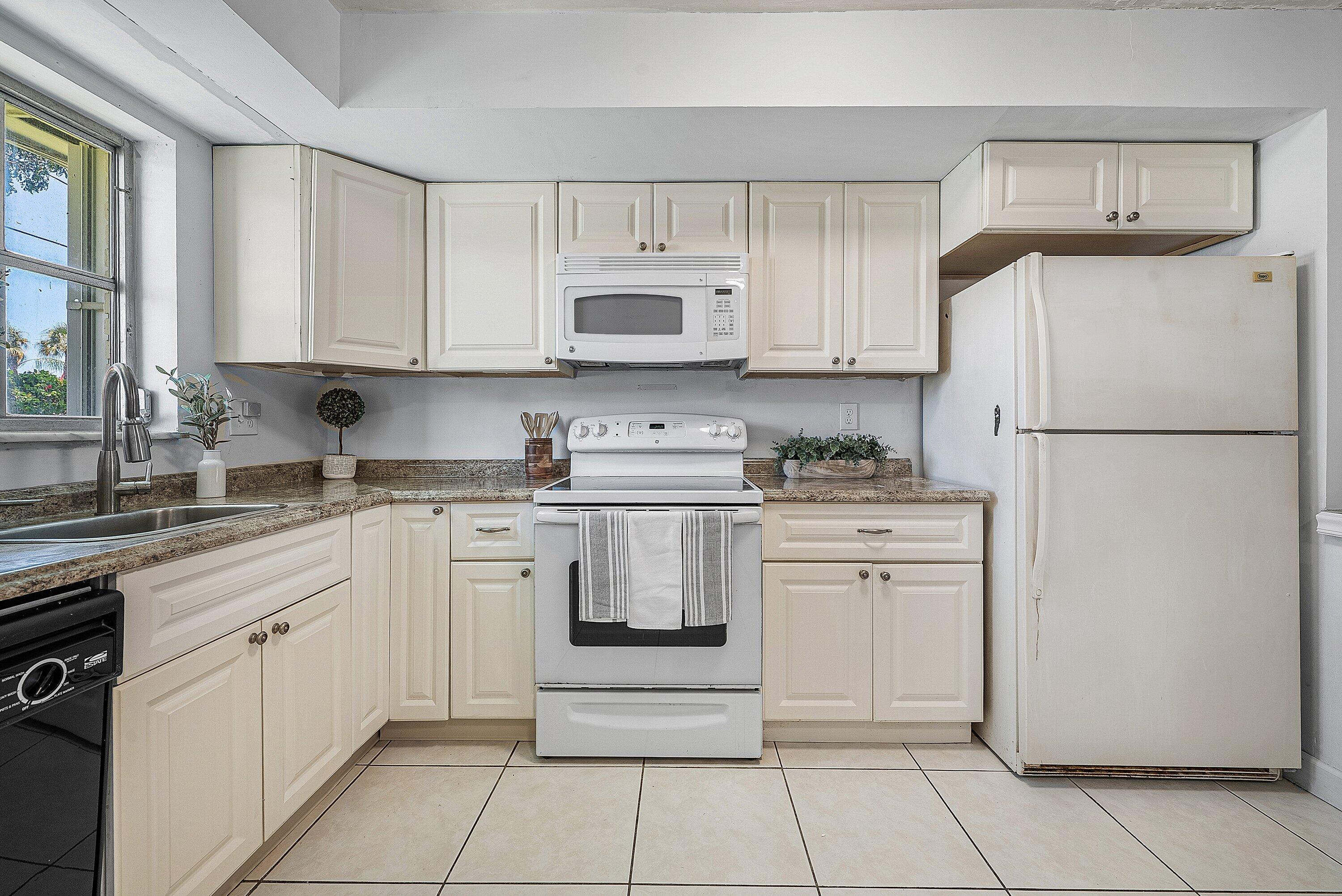 VILLAS OF GOLF VIEW HARBOUR CONDO - Residential