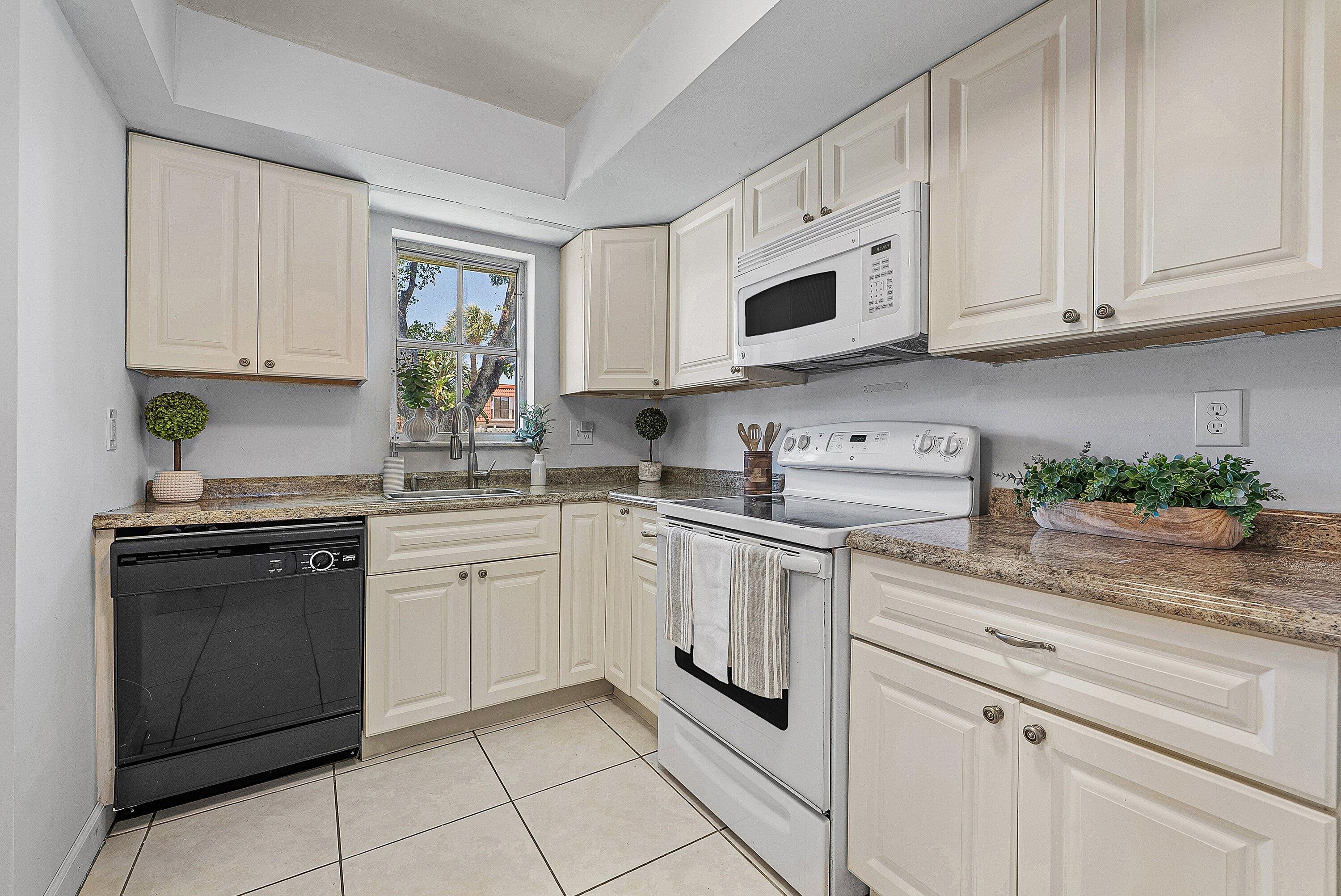VILLAS OF GOLF VIEW HARBOUR CONDO - Residential