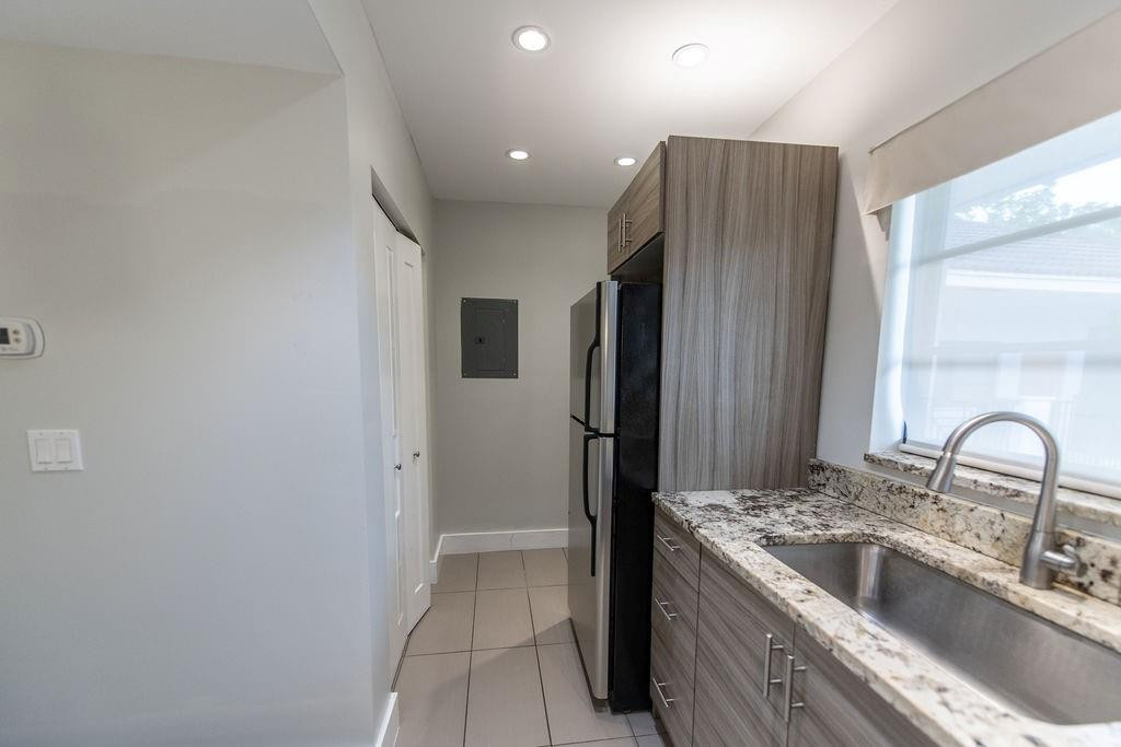 NURMI ISLES ISLAND NO 4 - Residential Lease