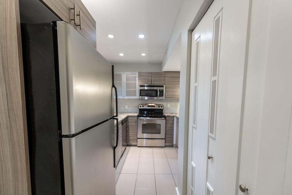NURMI ISLES ISLAND NO 4 - Residential Lease