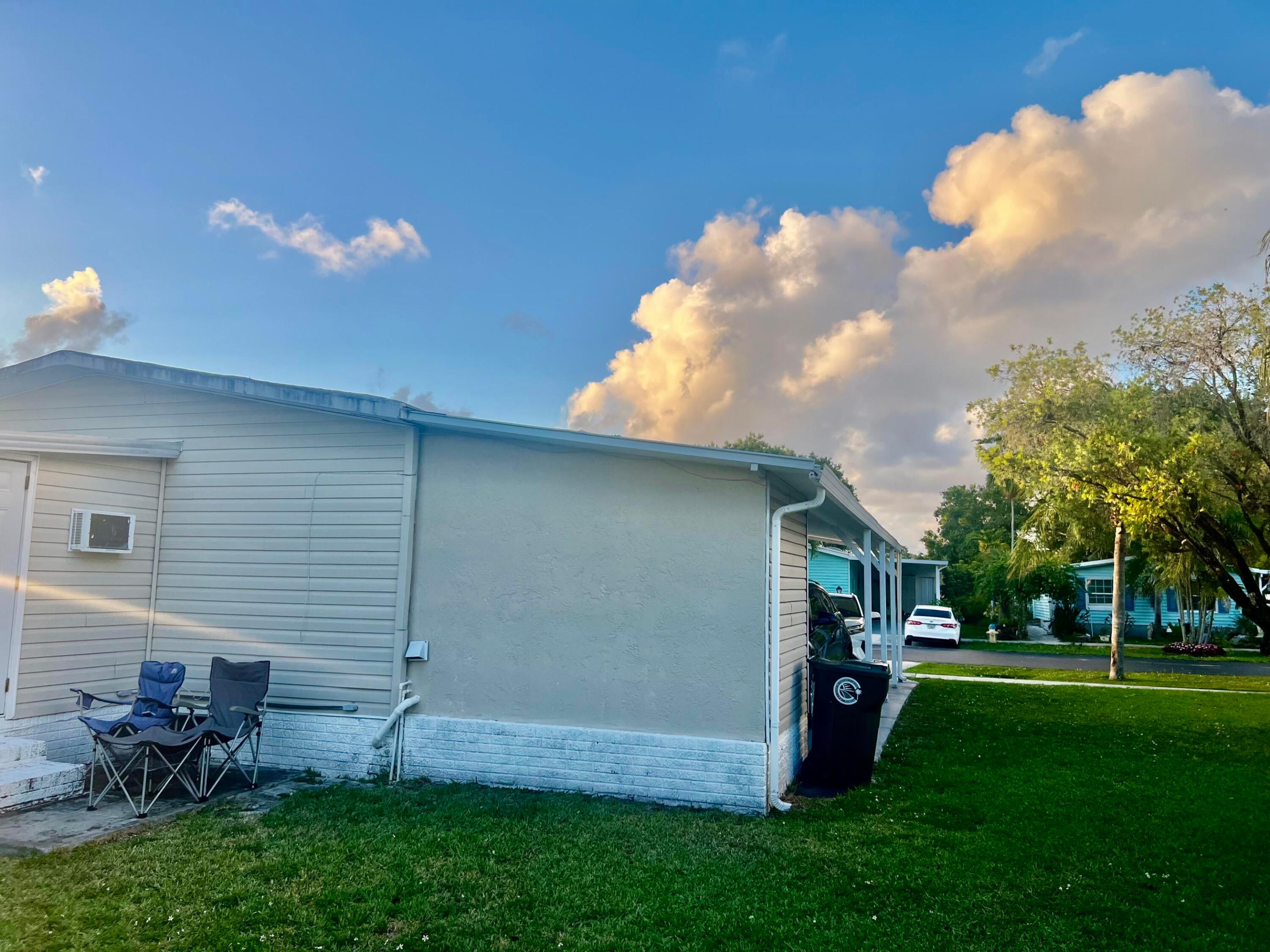 TALLOWWOOD ISLE - Residential