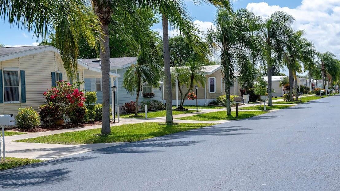 TALLOWWOOD ISLE - Residential