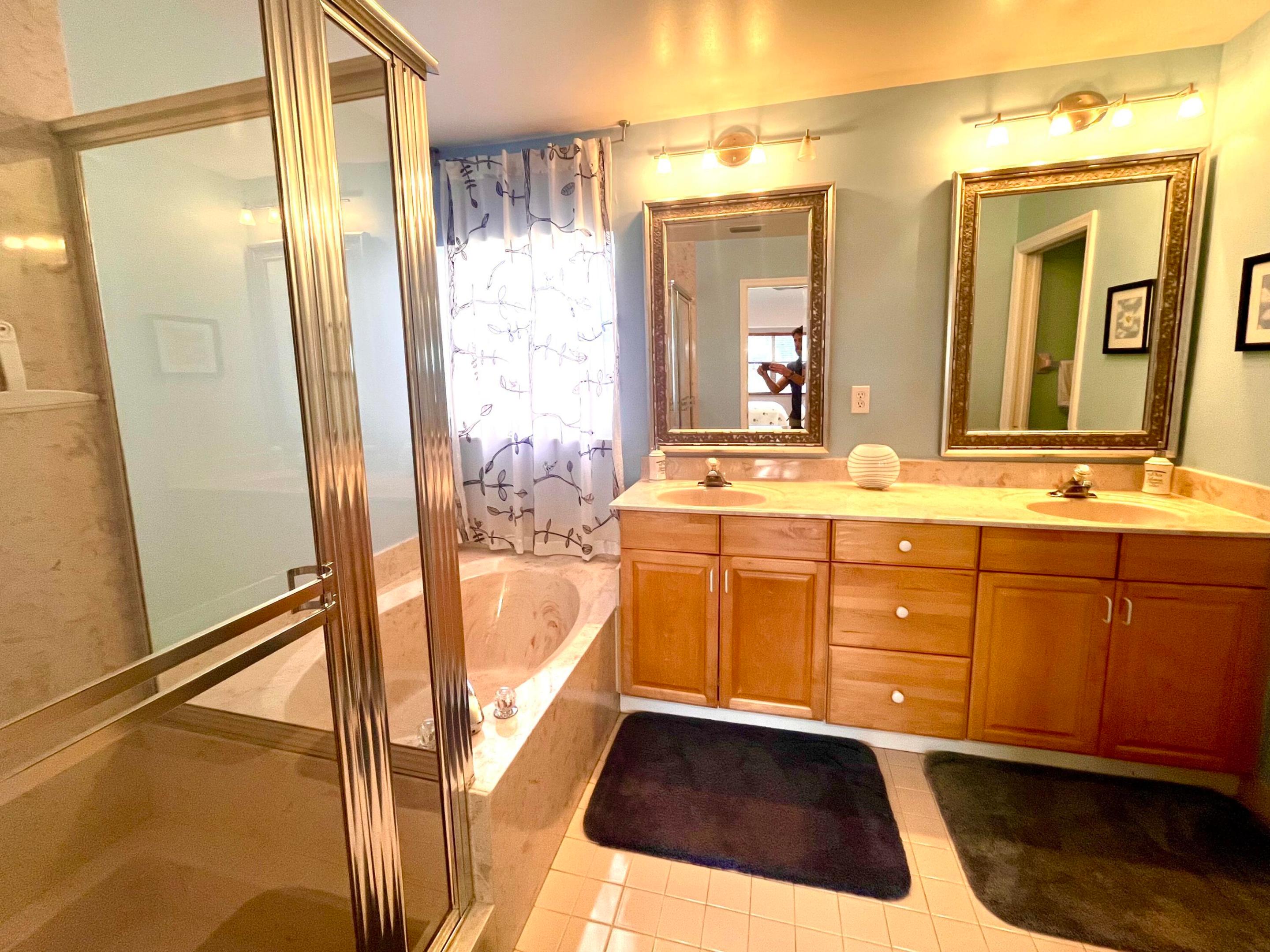 LAKEFIELD OF THE LANDINGS AT WELLINGTON 2B - Residential Lease