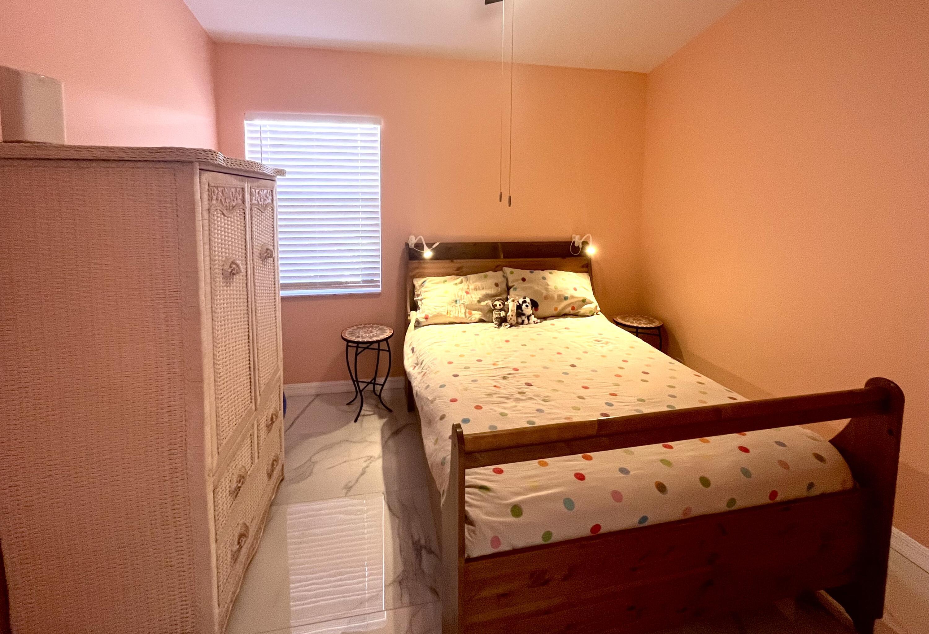 LAKEFIELD OF THE LANDINGS AT WELLINGTON 2B - Residential Lease