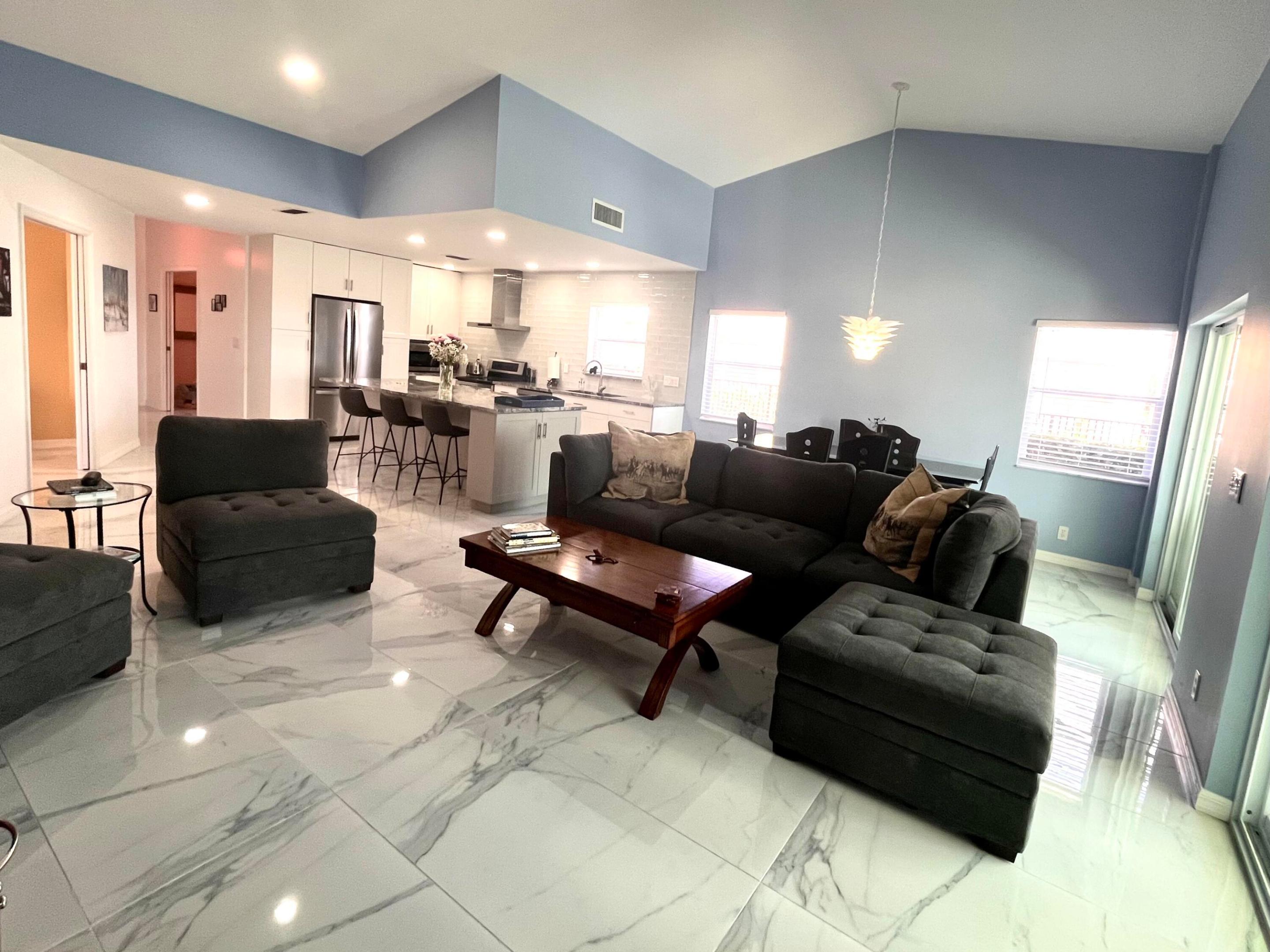 LAKEFIELD OF THE LANDINGS AT WELLINGTON 2B - Residential Lease