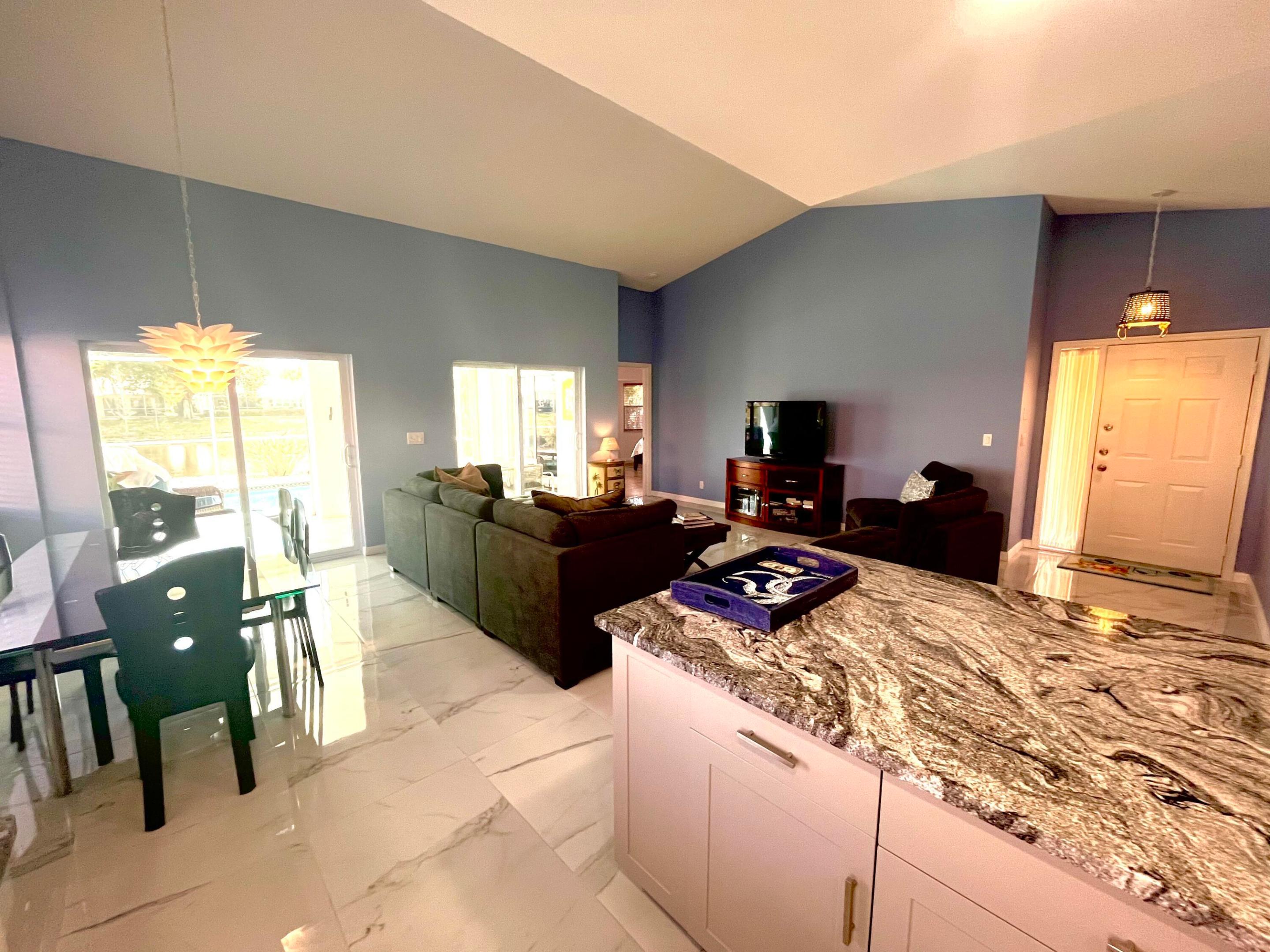 LAKEFIELD OF THE LANDINGS AT WELLINGTON 2B - Residential Lease