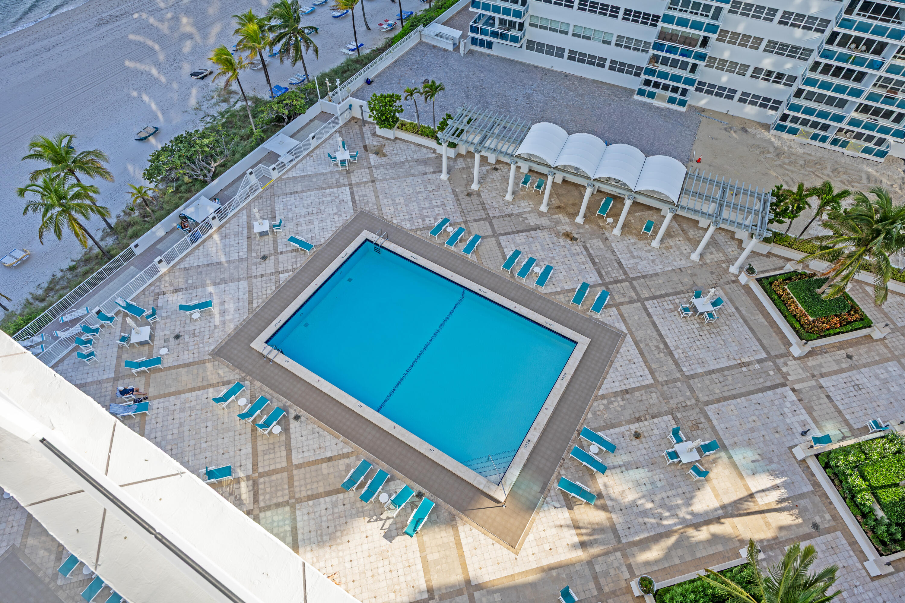 PLAYA DEL SOL CONDO - Residential