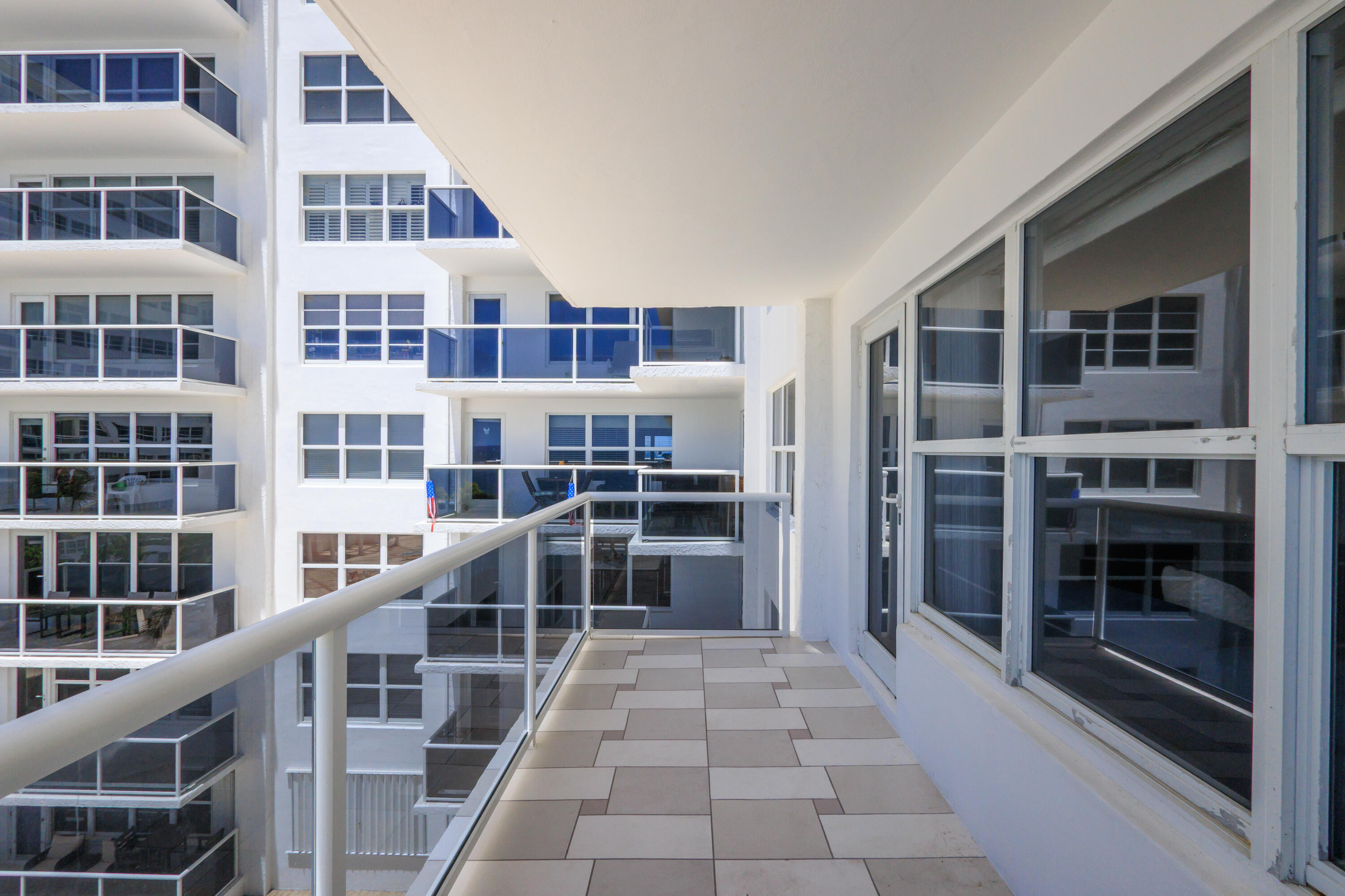 PLAYA DEL SOL CONDO - Residential