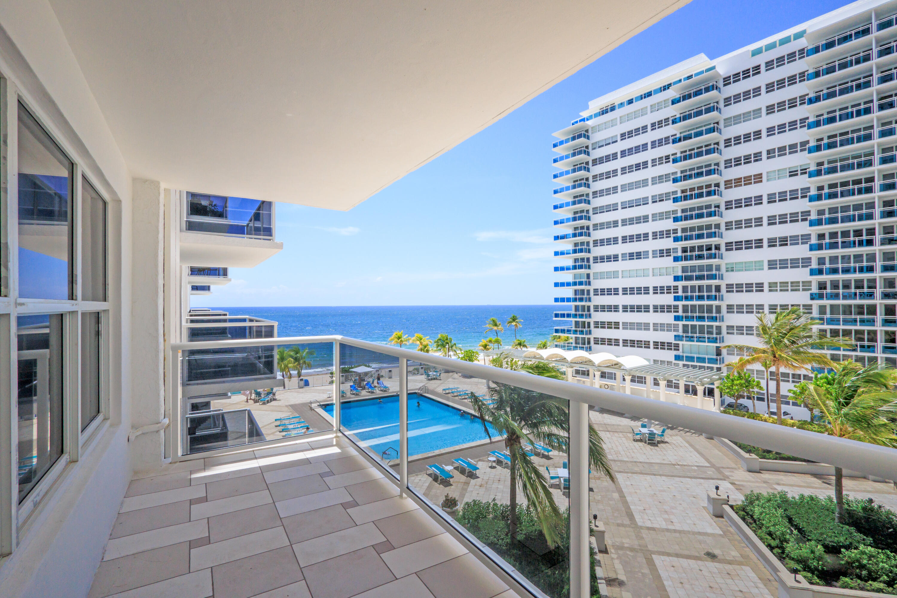PLAYA DEL SOL CONDO - Residential