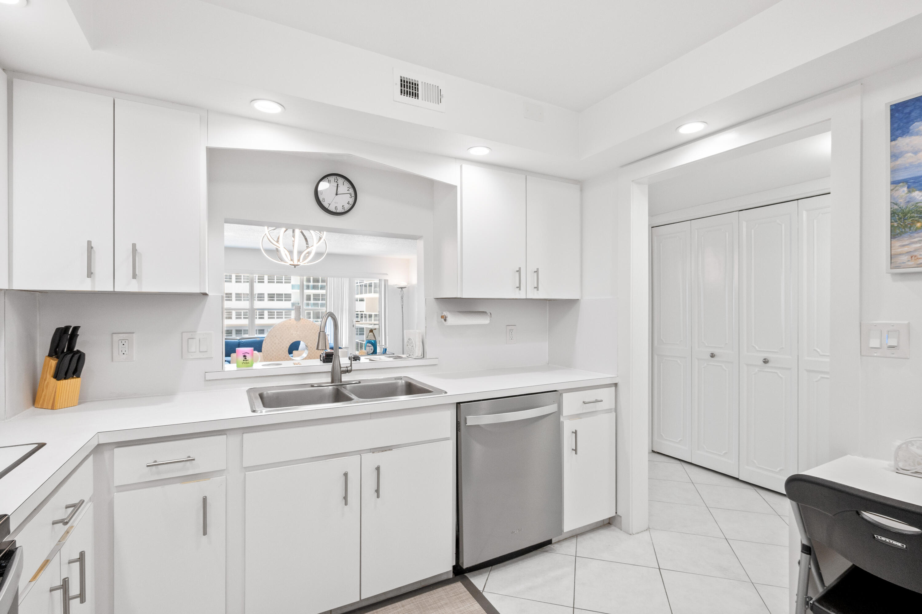 PLAYA DEL SOL CONDO - Residential