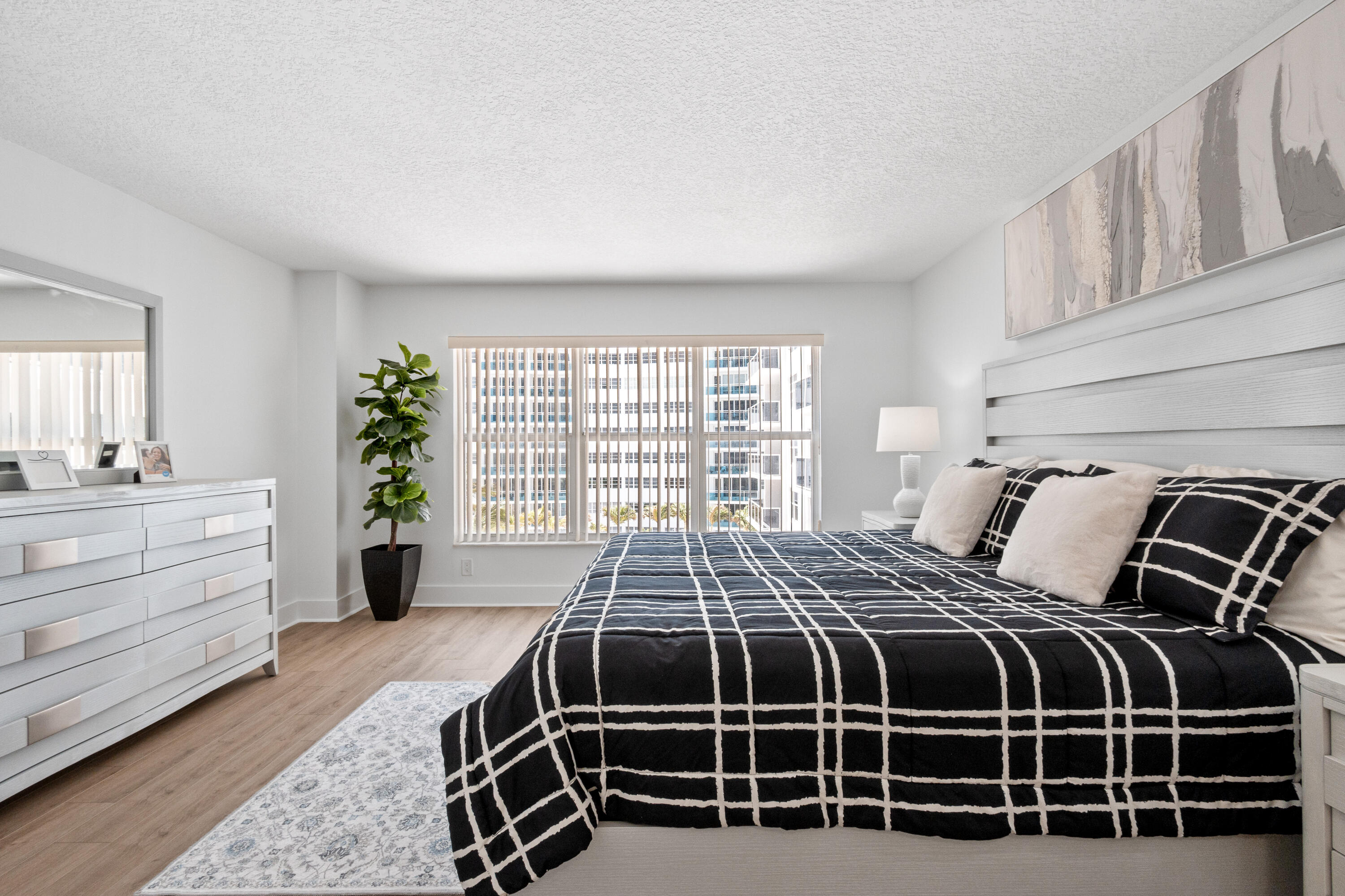 PLAYA DEL SOL CONDO - Residential