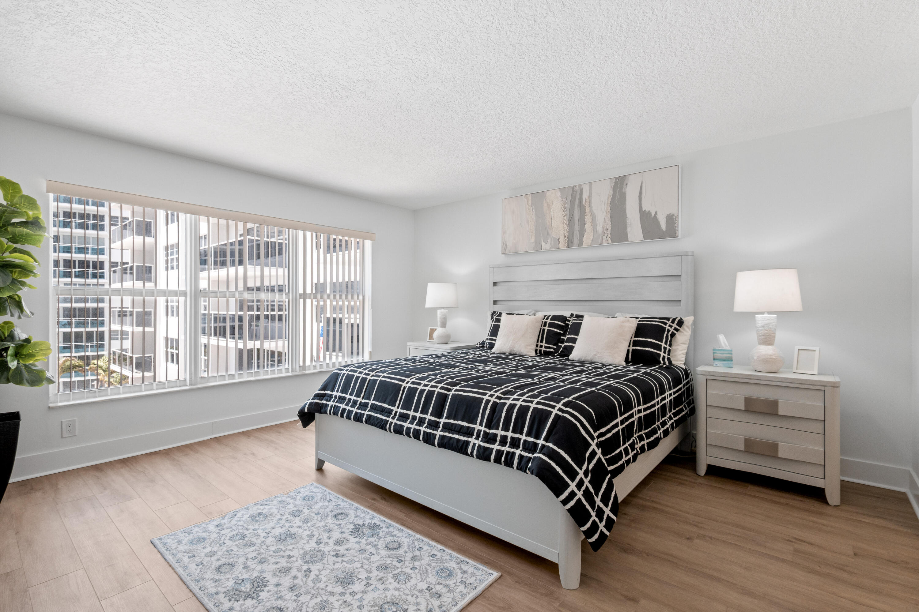 PLAYA DEL SOL CONDO - Residential