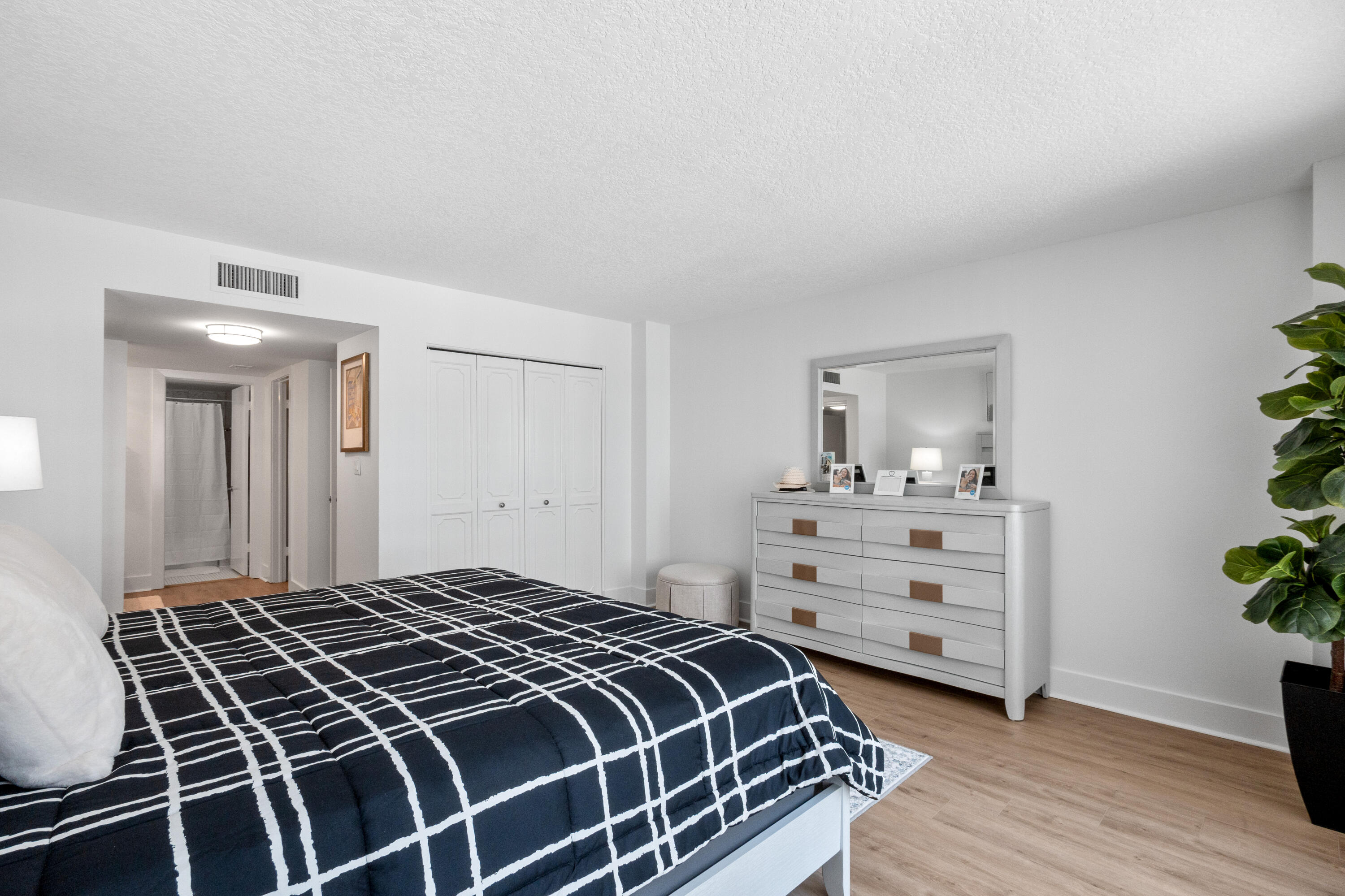 PLAYA DEL SOL CONDO - Residential